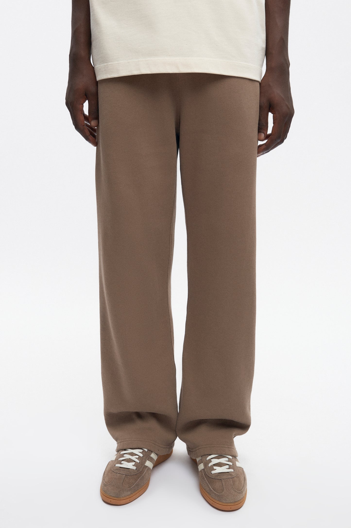 Men's Essential Straight Sweatpant in Taupe