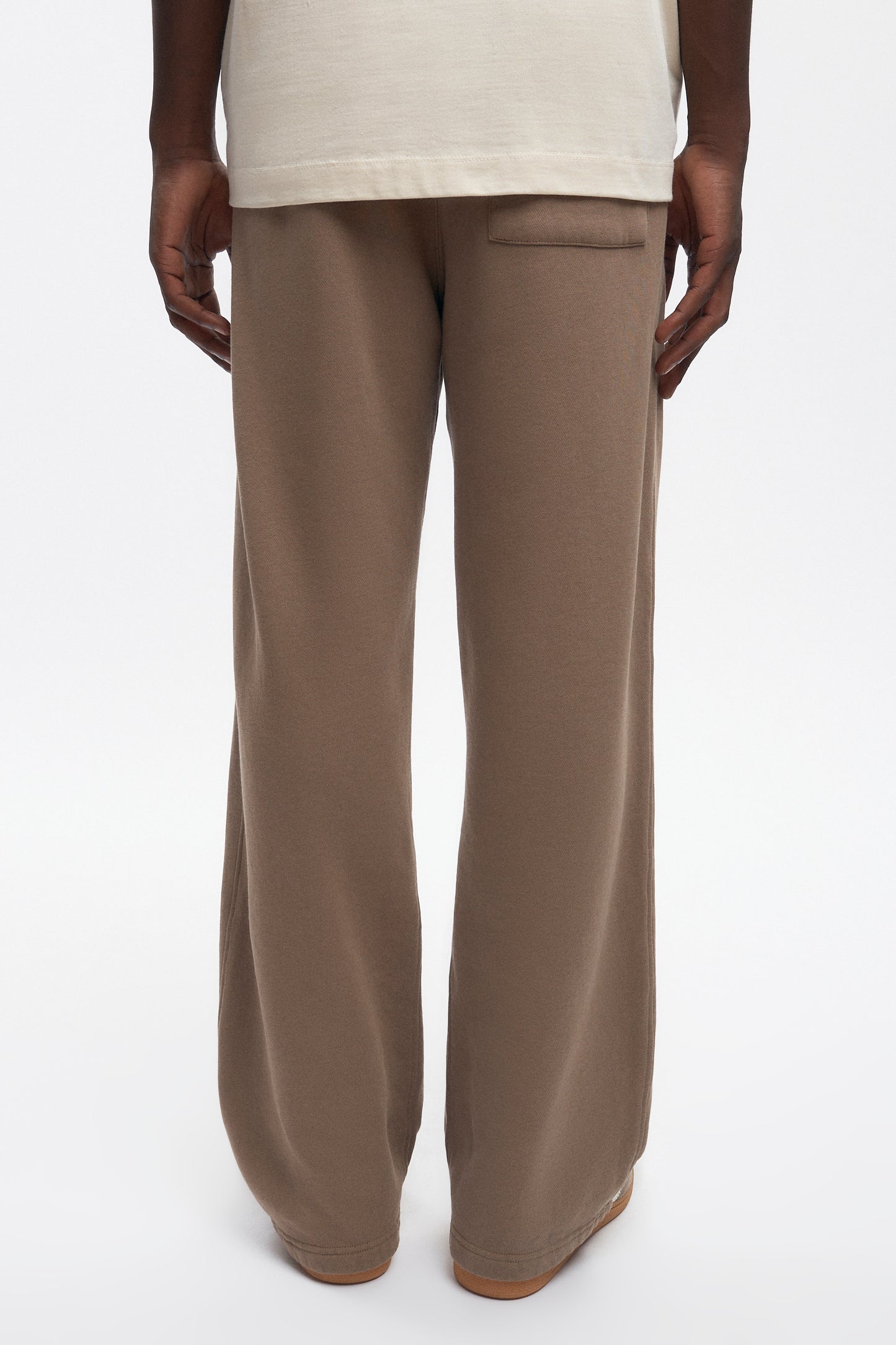 Men's Essential Straight Sweatpant in Taupe