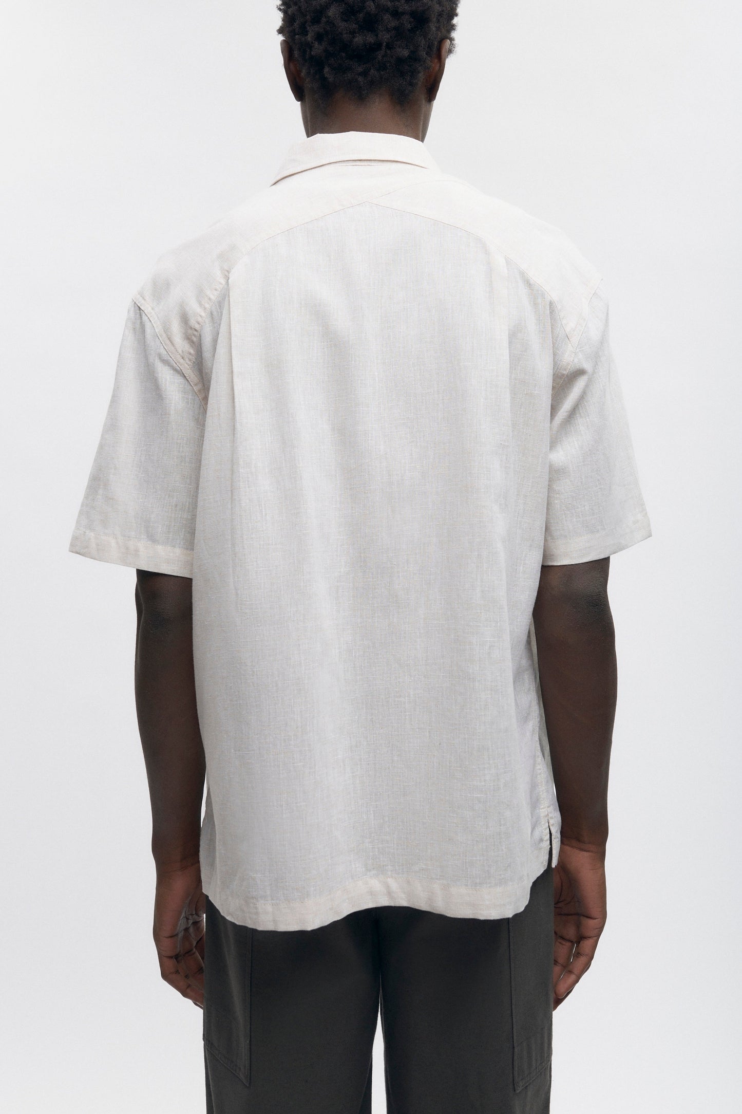 Men's Featherweight Short Sleeve Shirt in Wood Ash