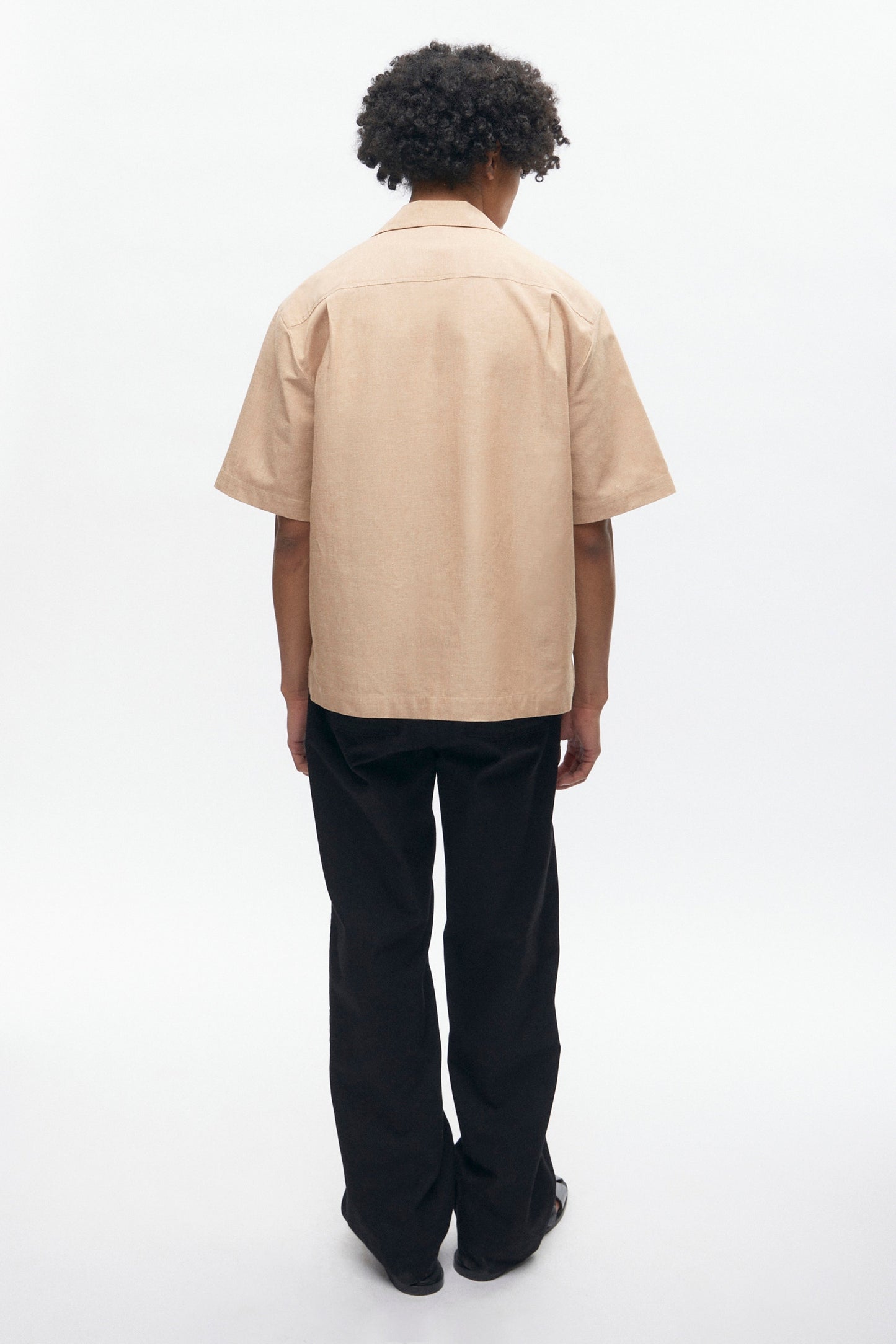 Men’s Linen Camp Shirt in Camel