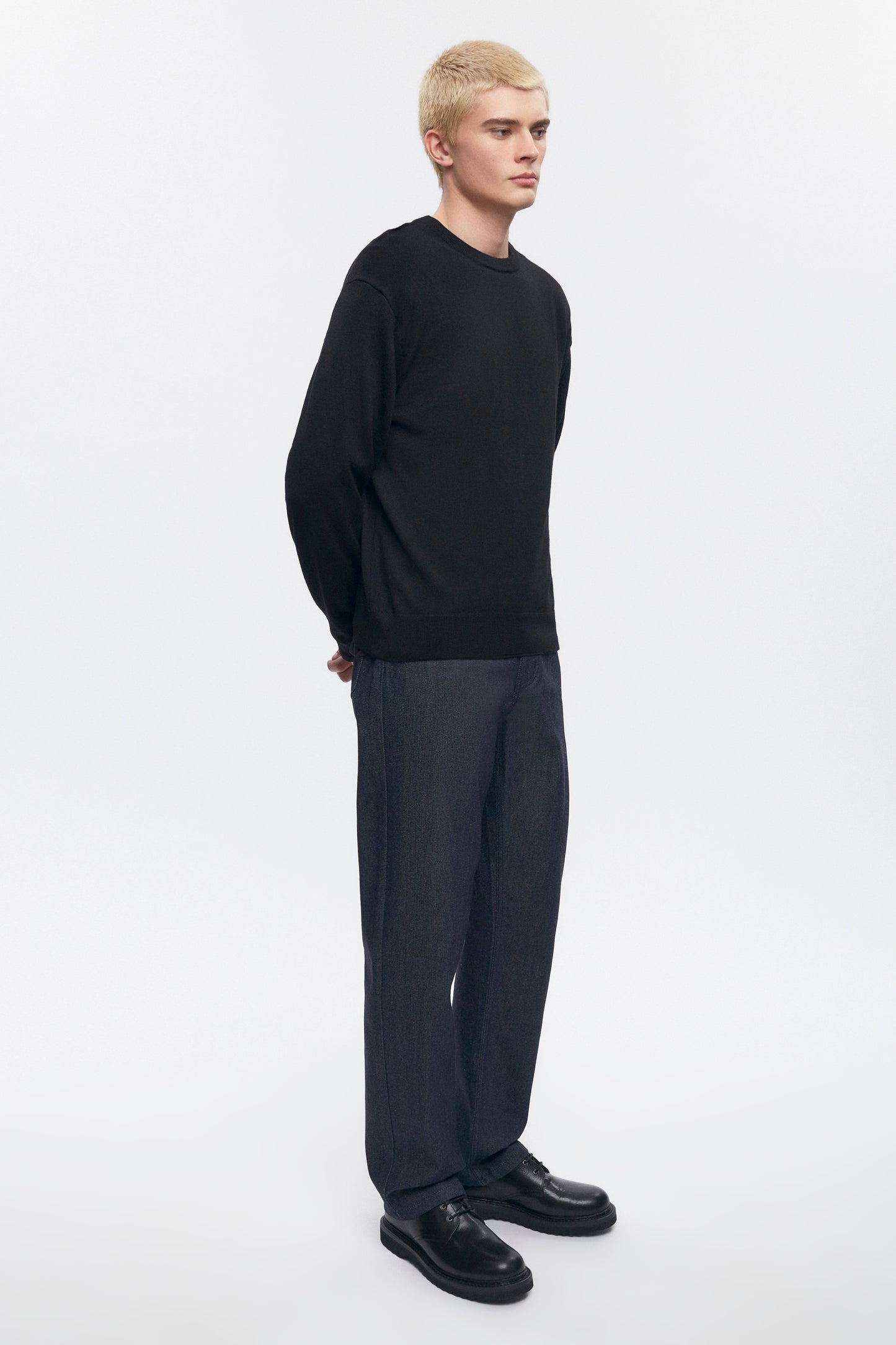 Men's Fine Merino Crewneck Sweater in Black