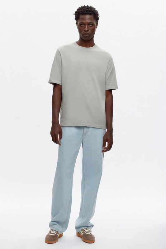 Jonathan is a size Medium and is wearing a Medium.