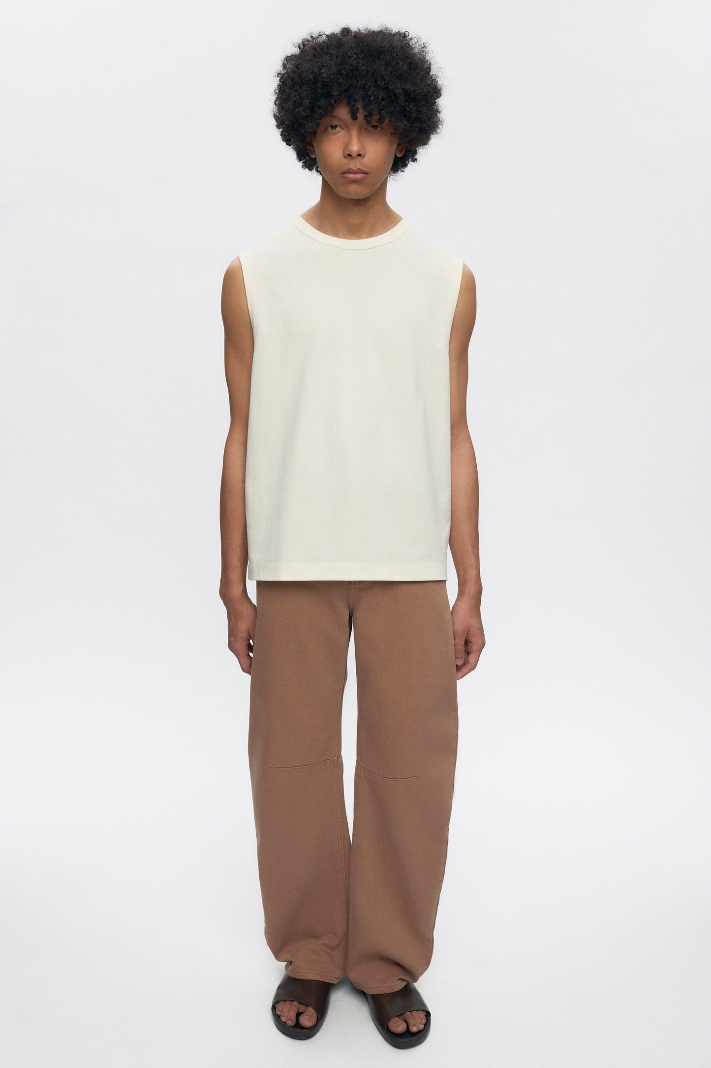 Cameron is 6ft, a regular size 30, and wearing size 30.