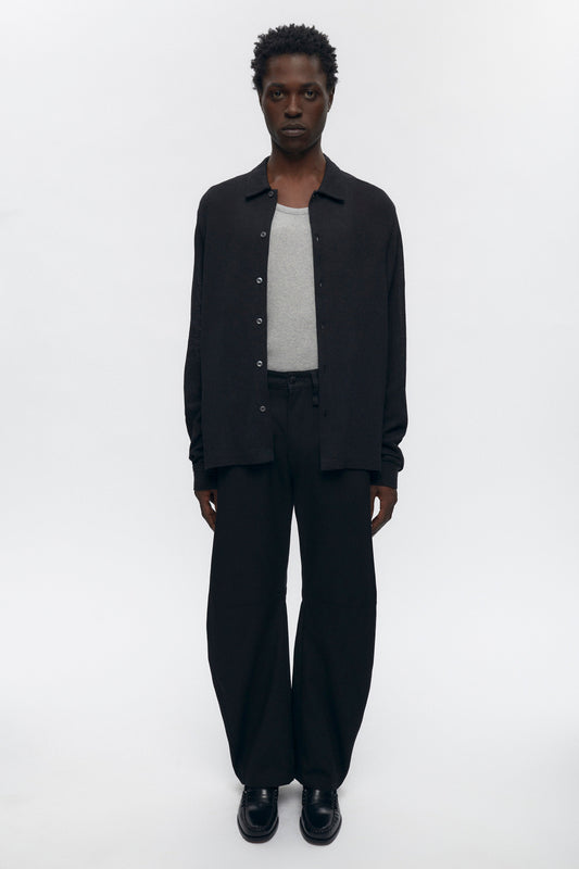 Jonathan is 6’2, is a regular 32 and is wearing a 32.