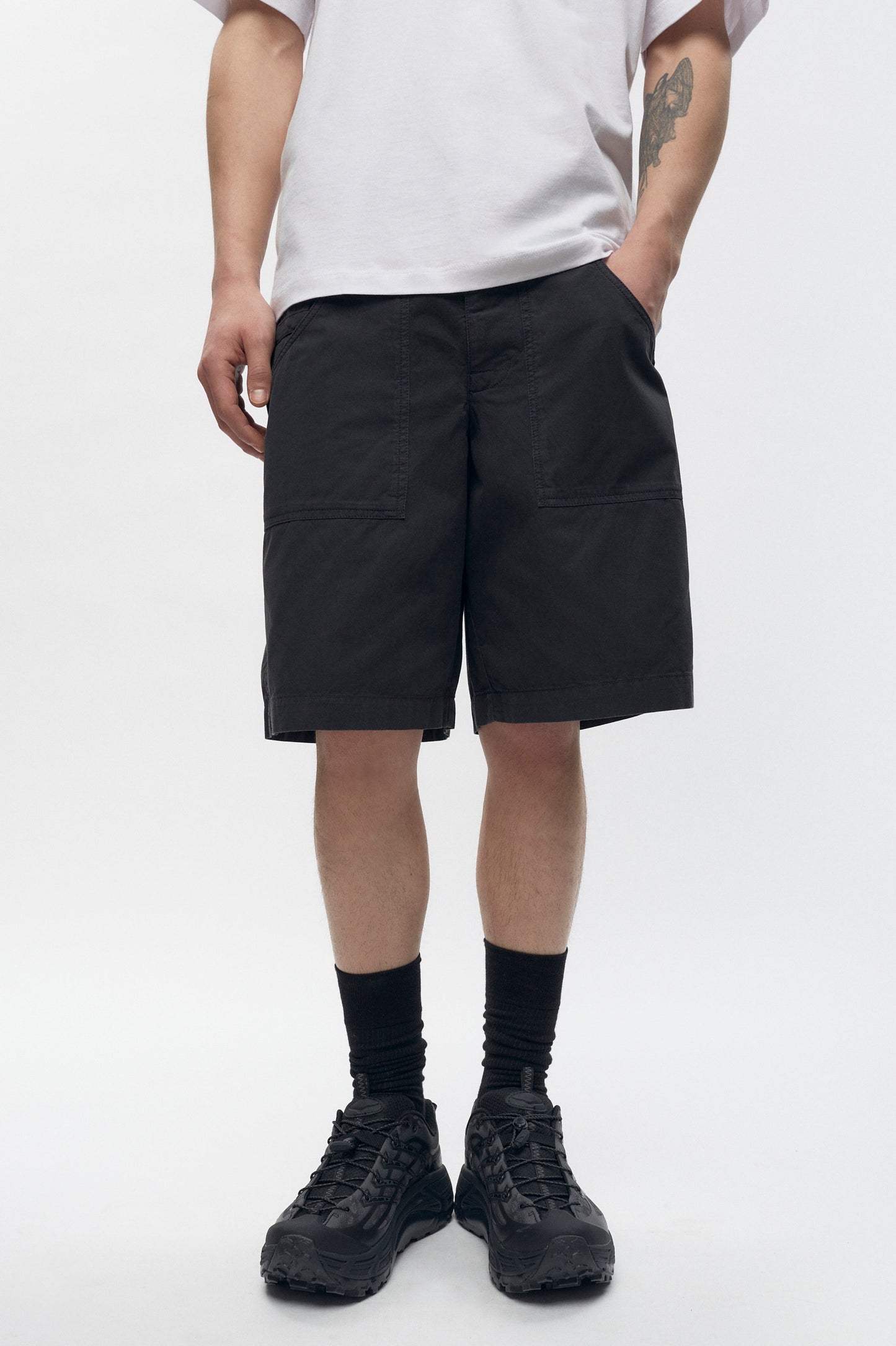 Tefnut Beach Shorts in Black