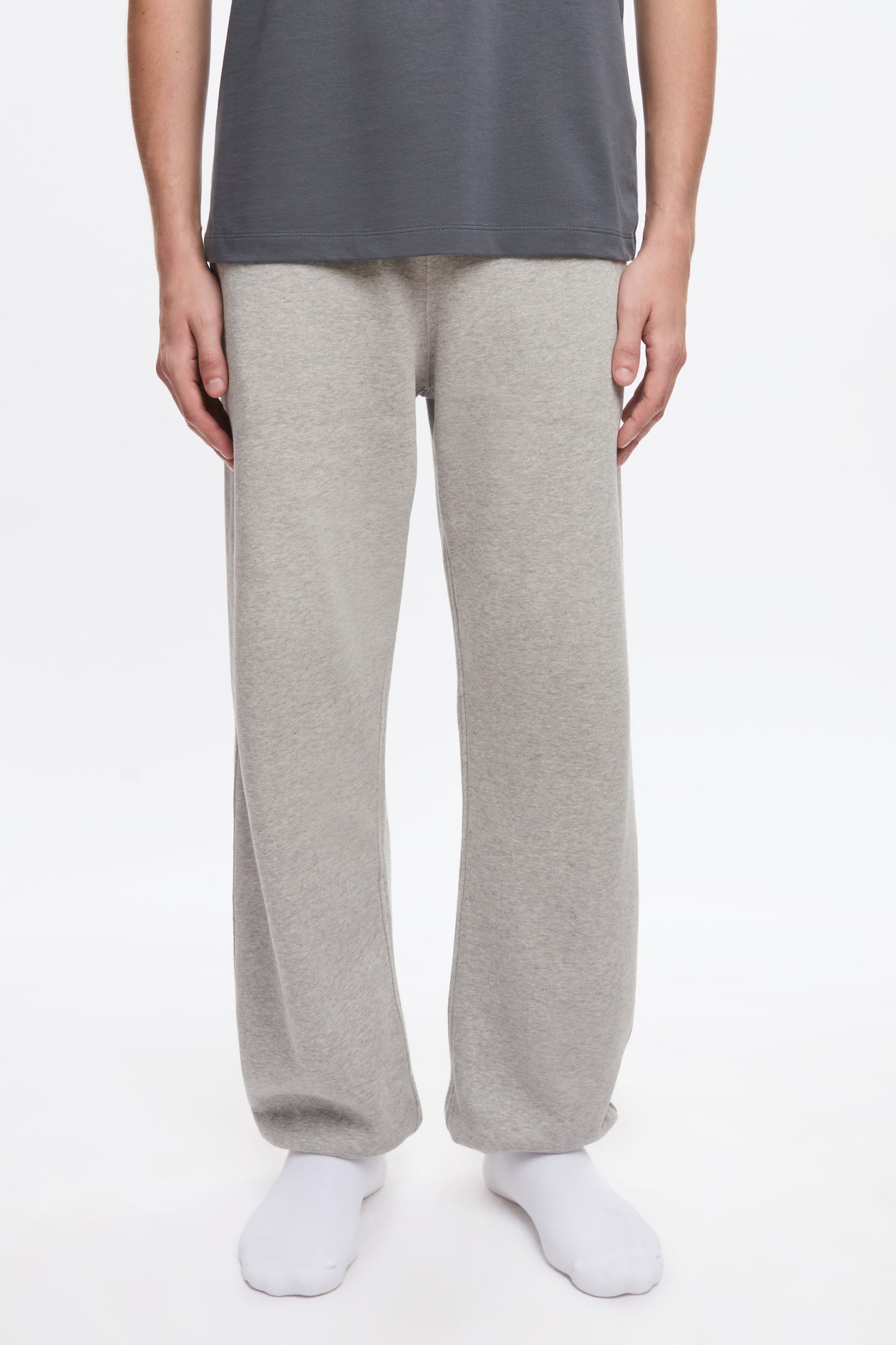 Men's Essential Sweatpant in Heather Grey