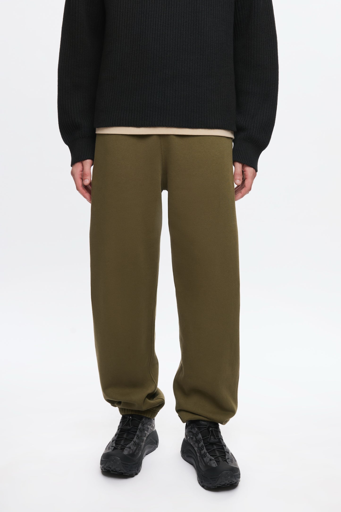 Men's Essential Sweatpant in Olive