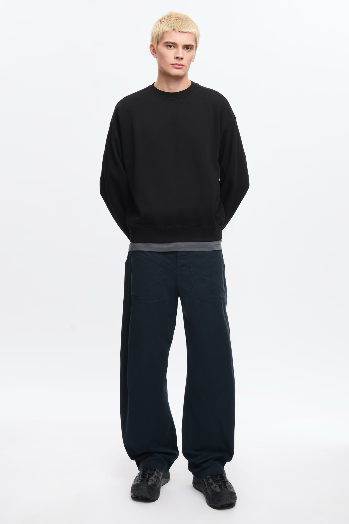 Men's Essential Sweatshirt in Black