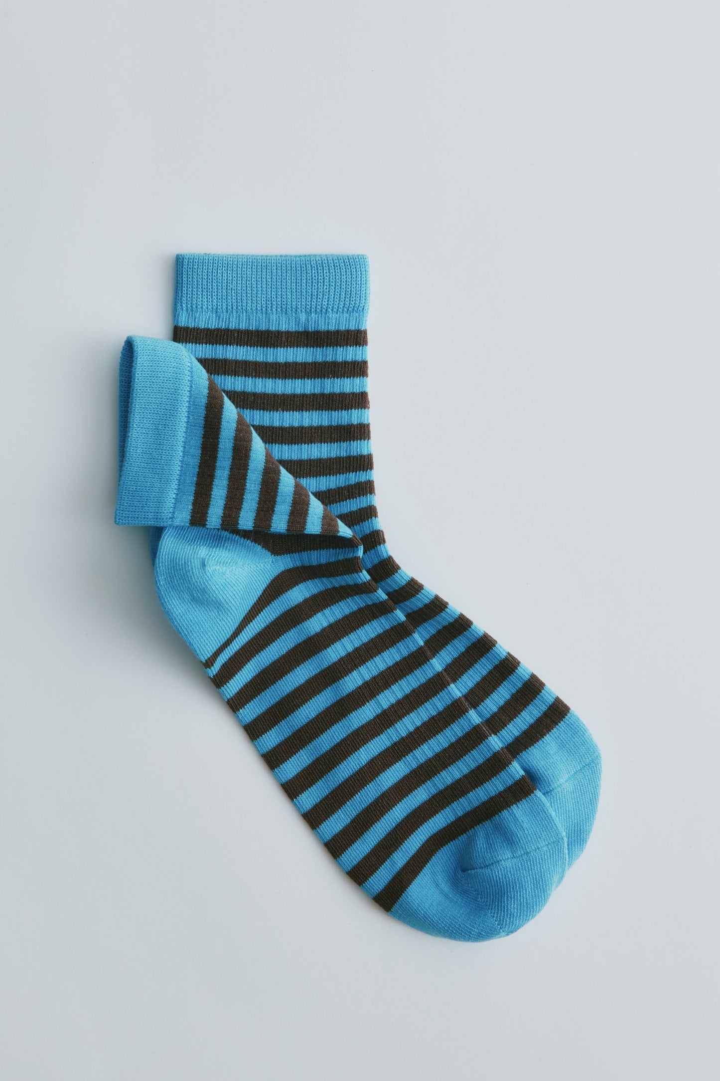Rib Ankle Socks in Azure/Bark Stripe