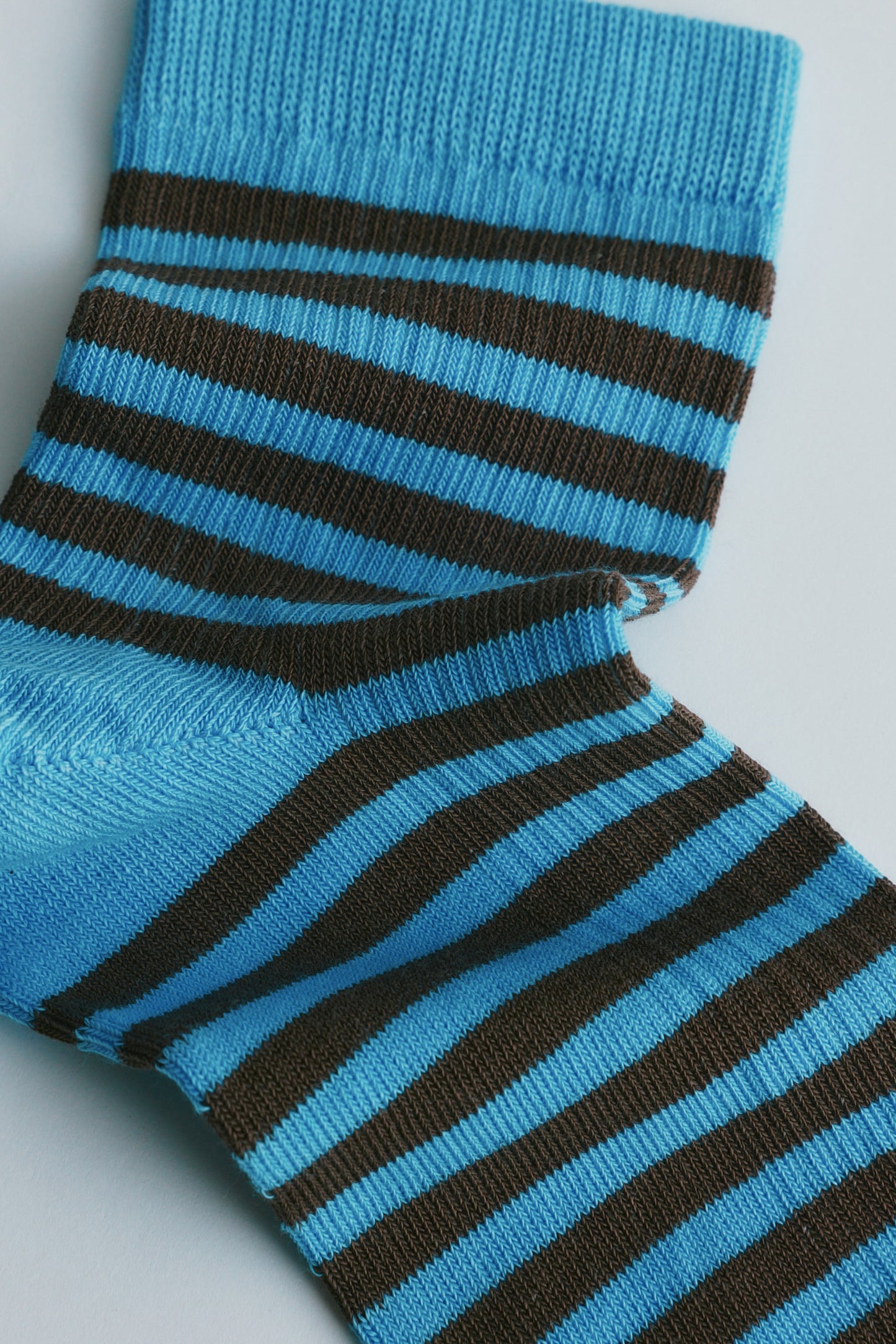 Rib Ankle Socks in Azure/Bark Stripe