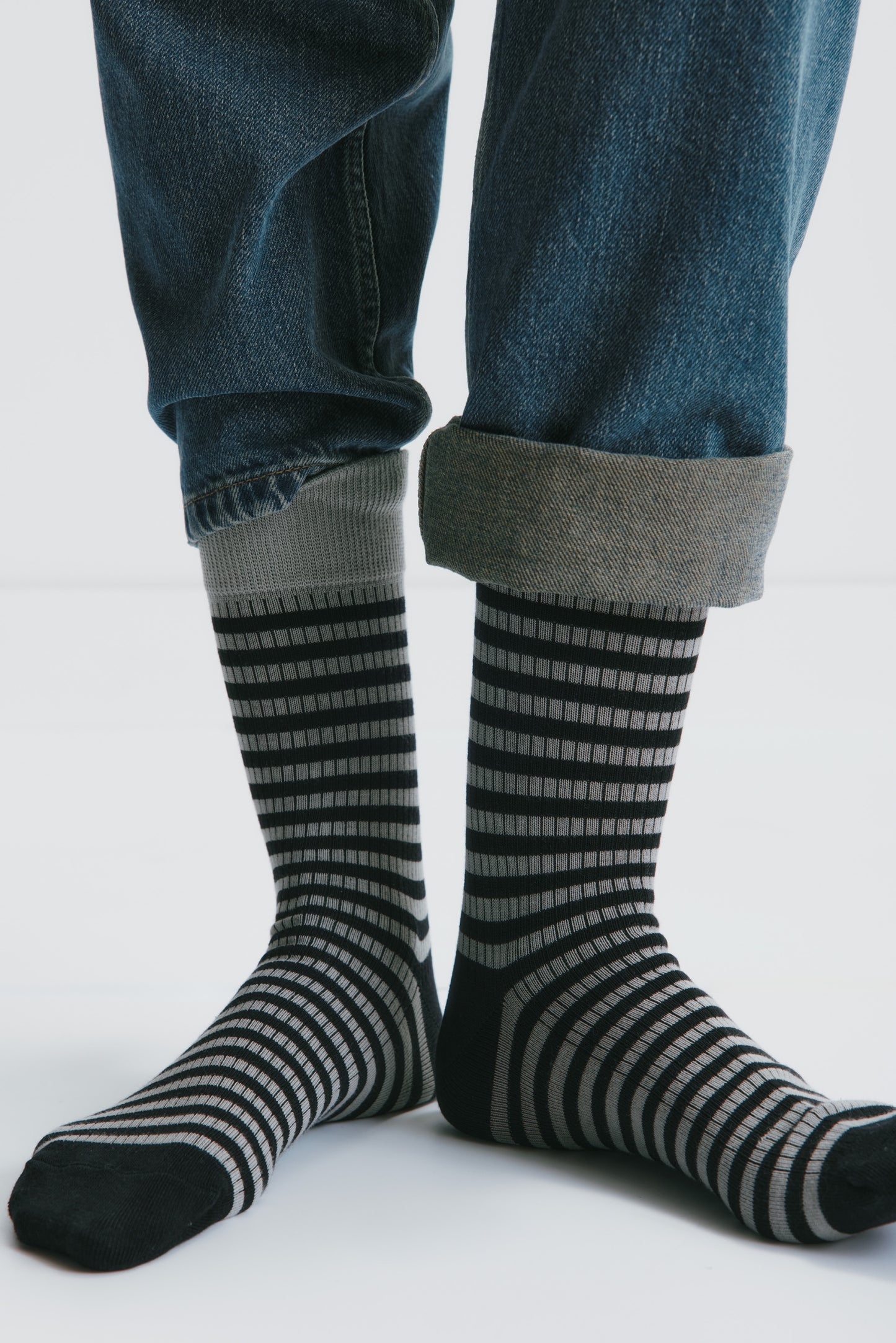 Rib Socks in Gypsum/Black Stripe