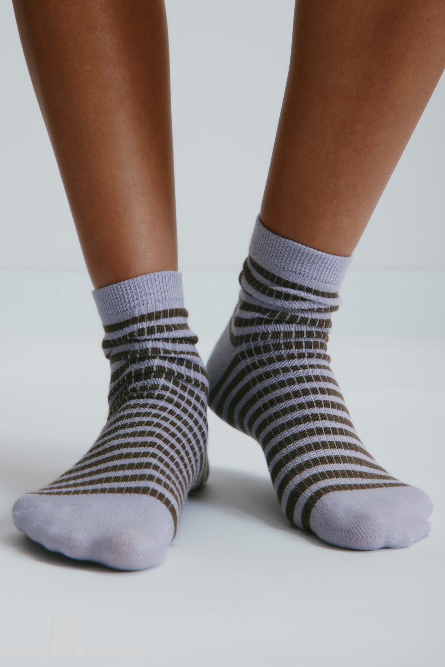 Rib Ankle Socks in Thistle/Bark Stripe