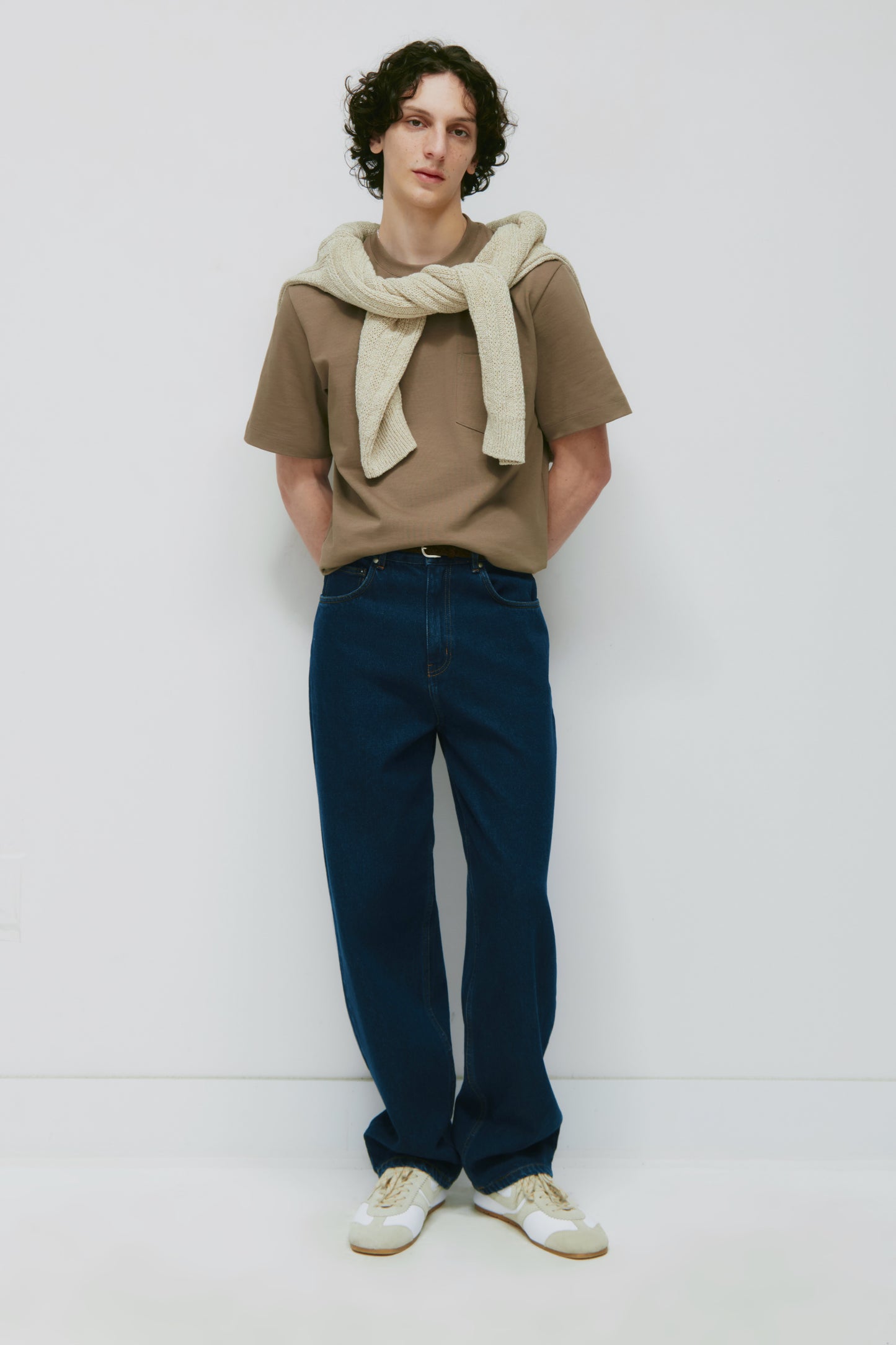 Unisex Antifit Denim in Dark Wash