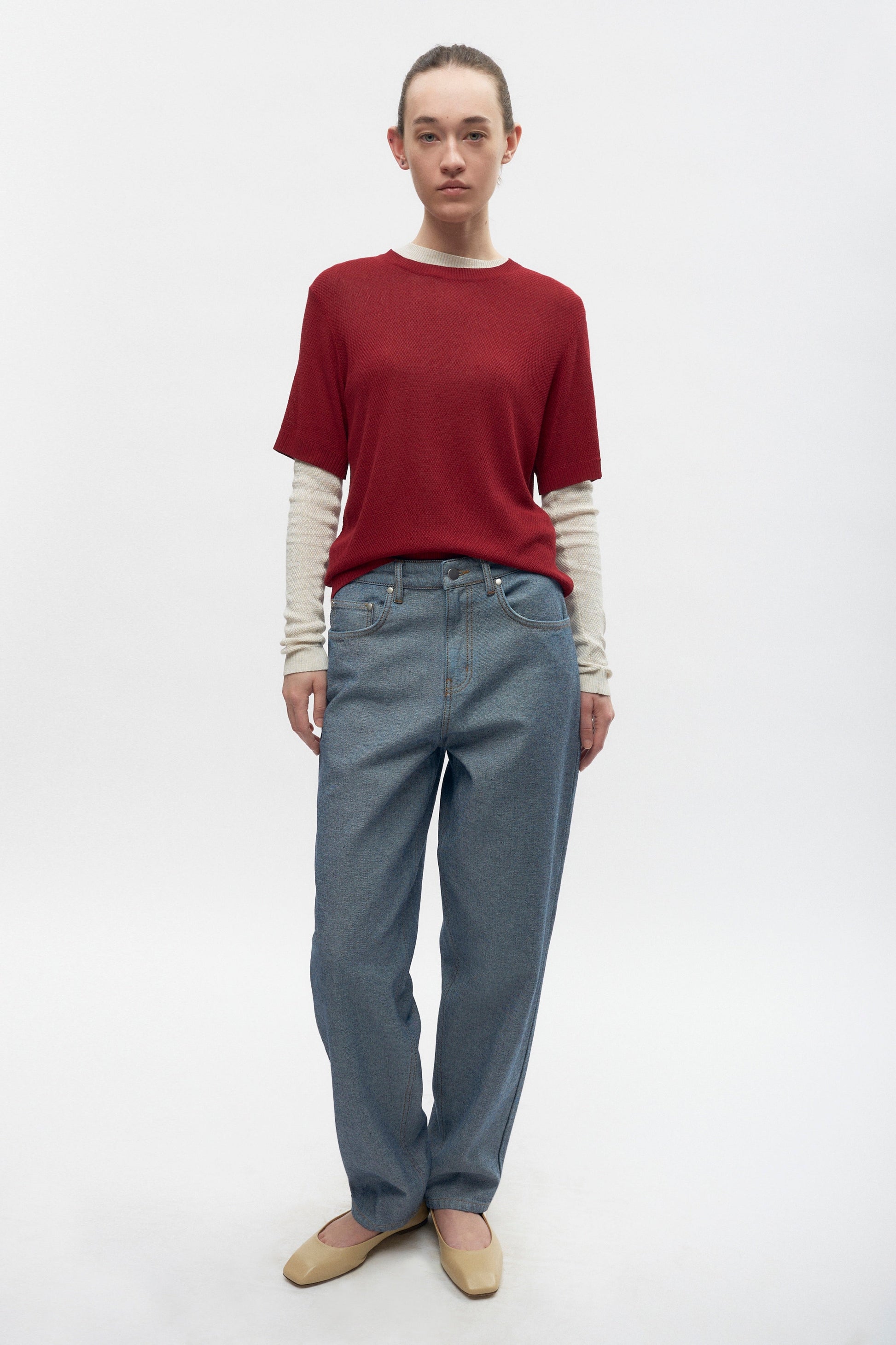 Elizabeth is 5.11" is a regular 24 and is wearing a 26/32.