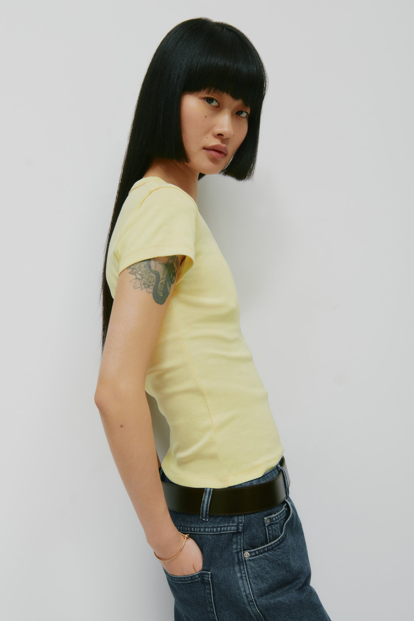Women's High V-neck Tee in Sorbet
