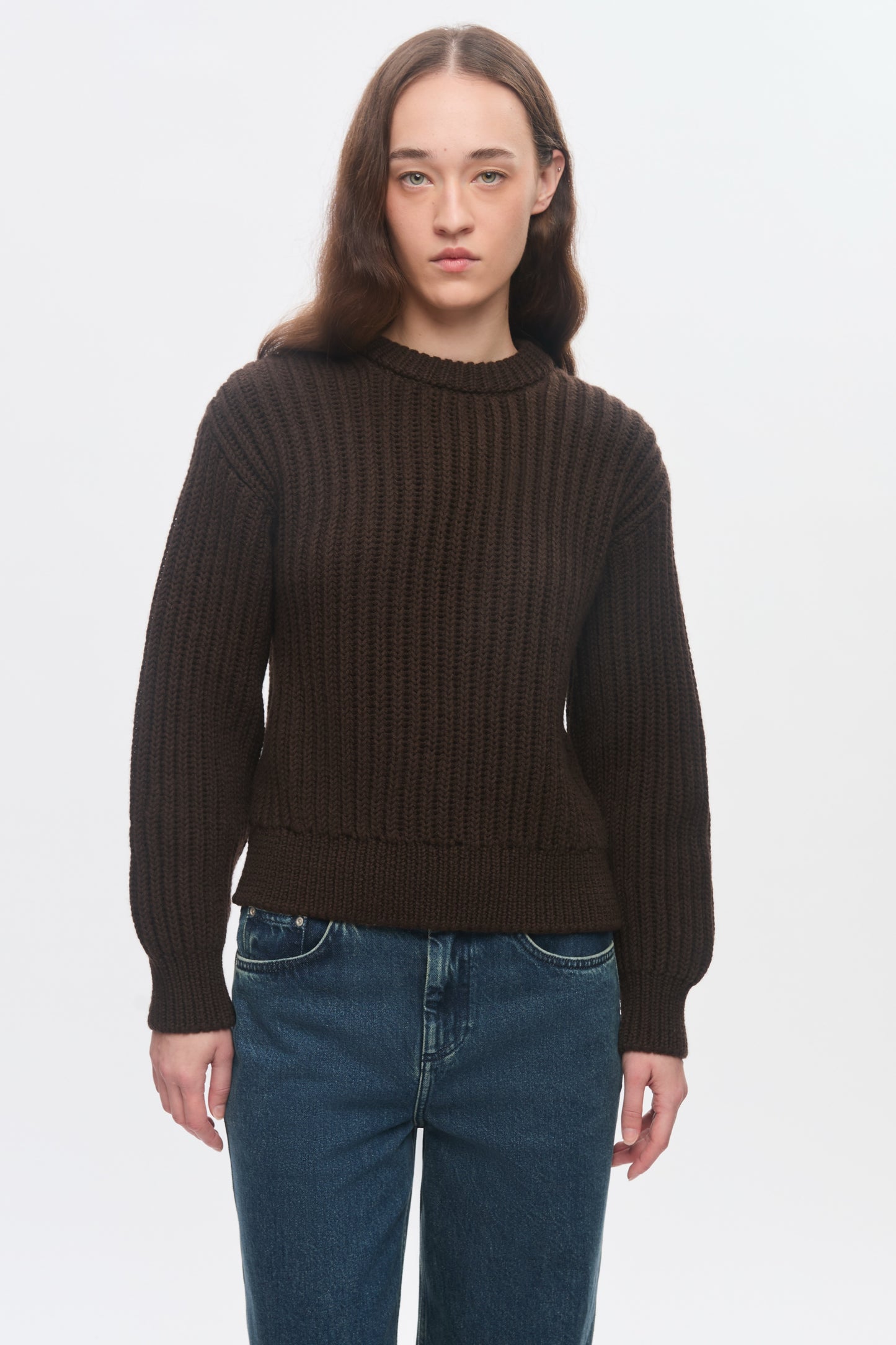 Women's Chunky Wool Crewneck Sweater in Coffee Bean