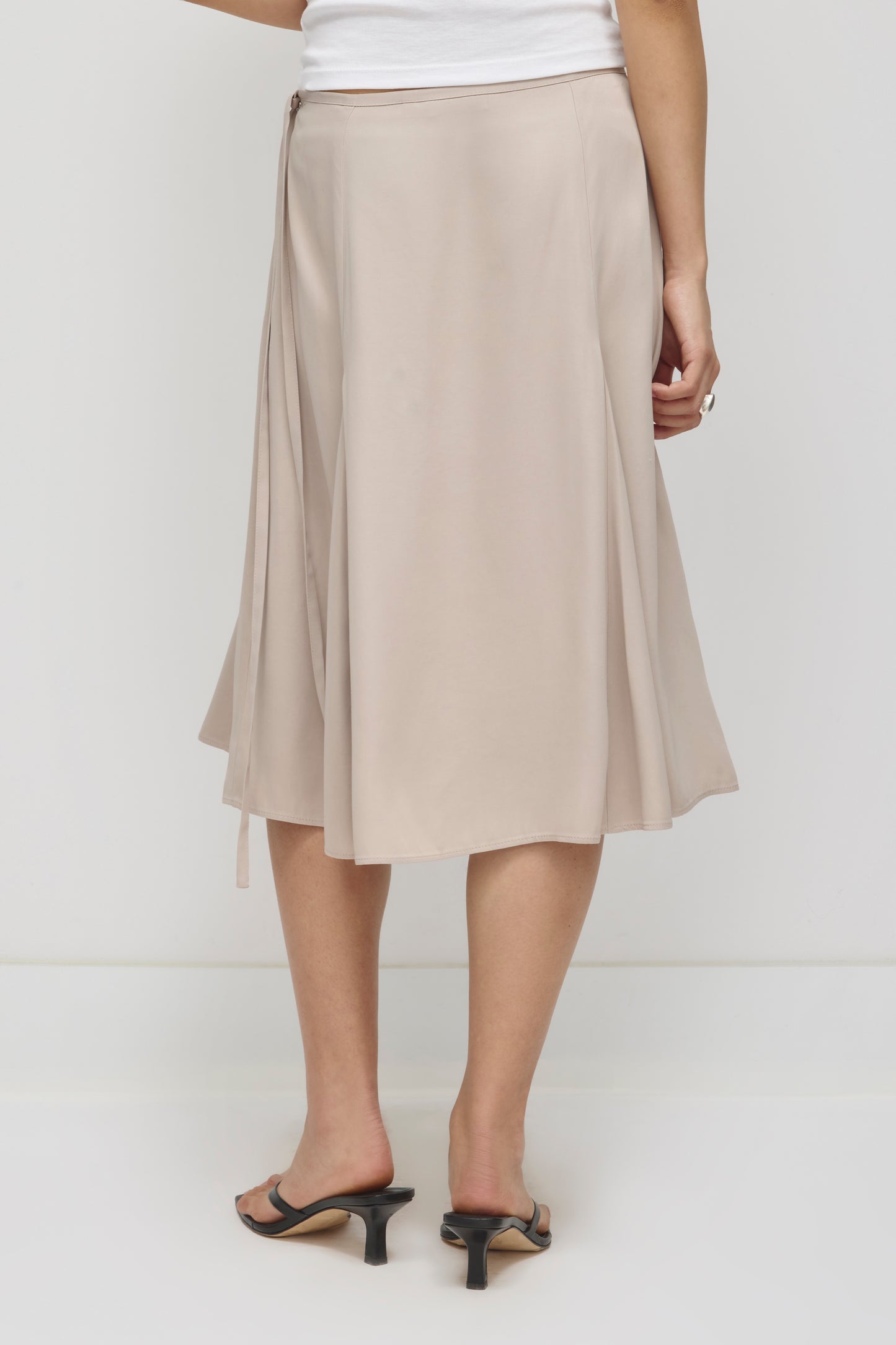 Women's Cleo Midi Skirt in Dove