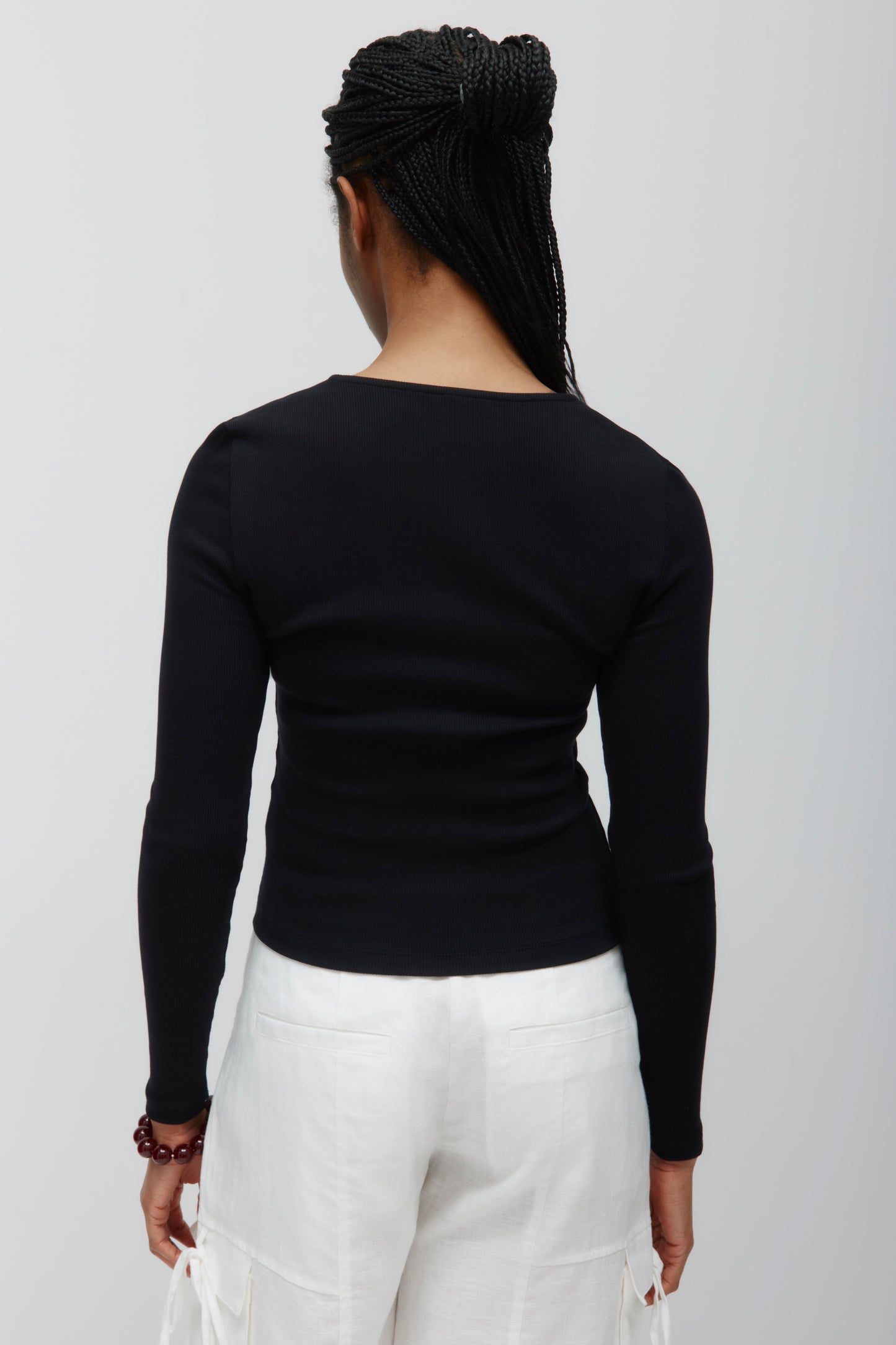 Women's Crew Neck Cardigan in Black