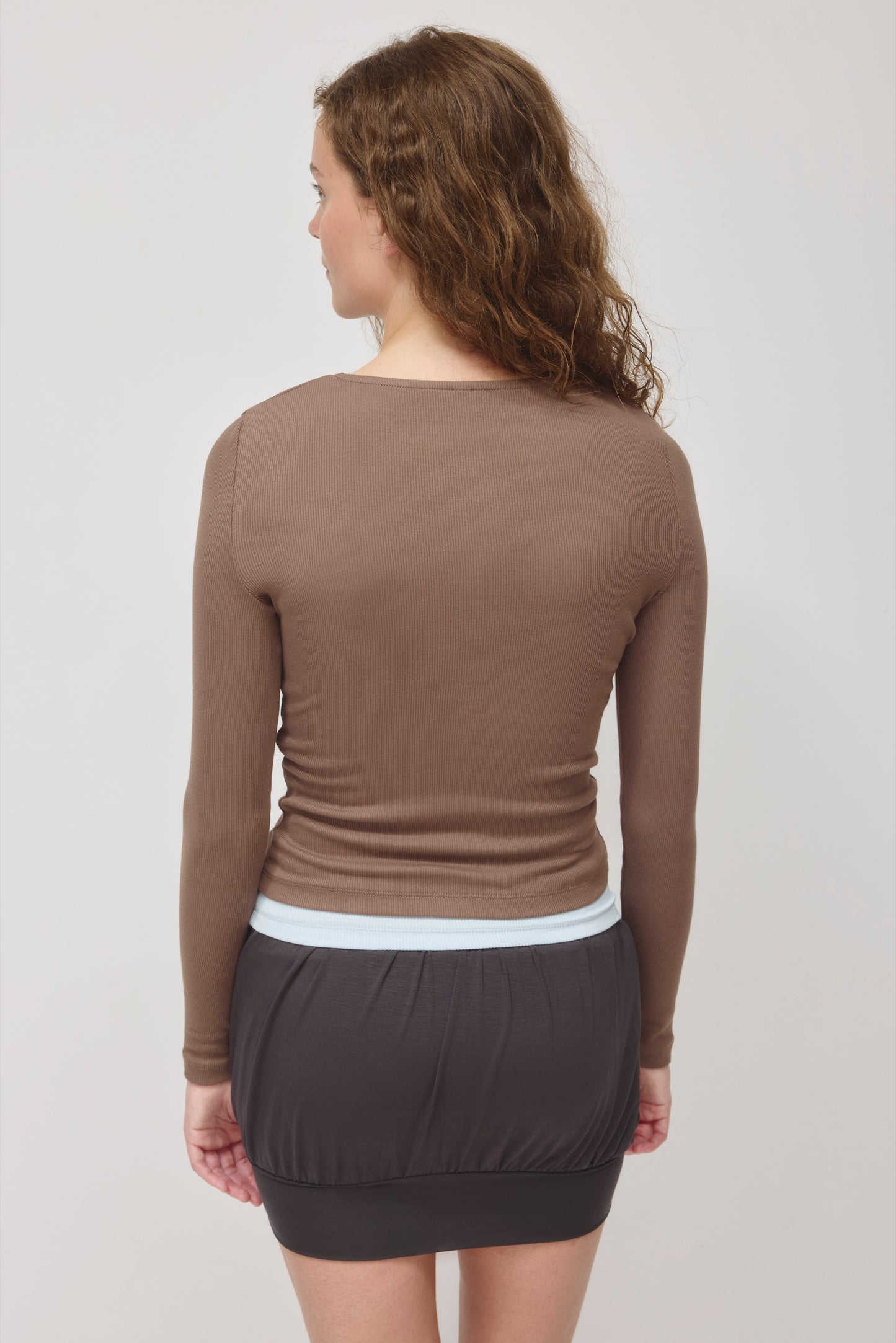 Women's Crew Neck Cardigan in Bark
