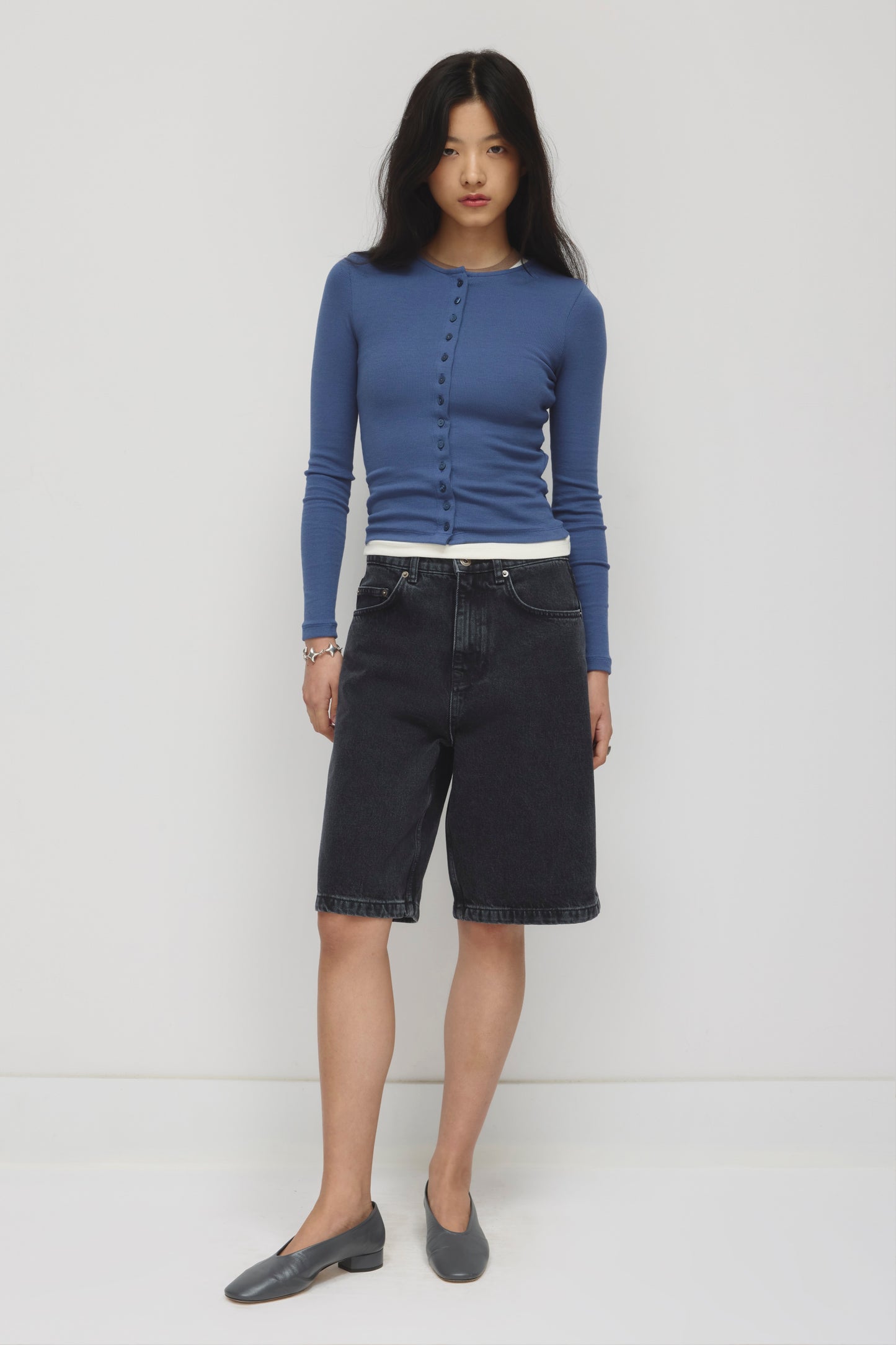 Women's Crew Neck Cardigan in Dark Indigo