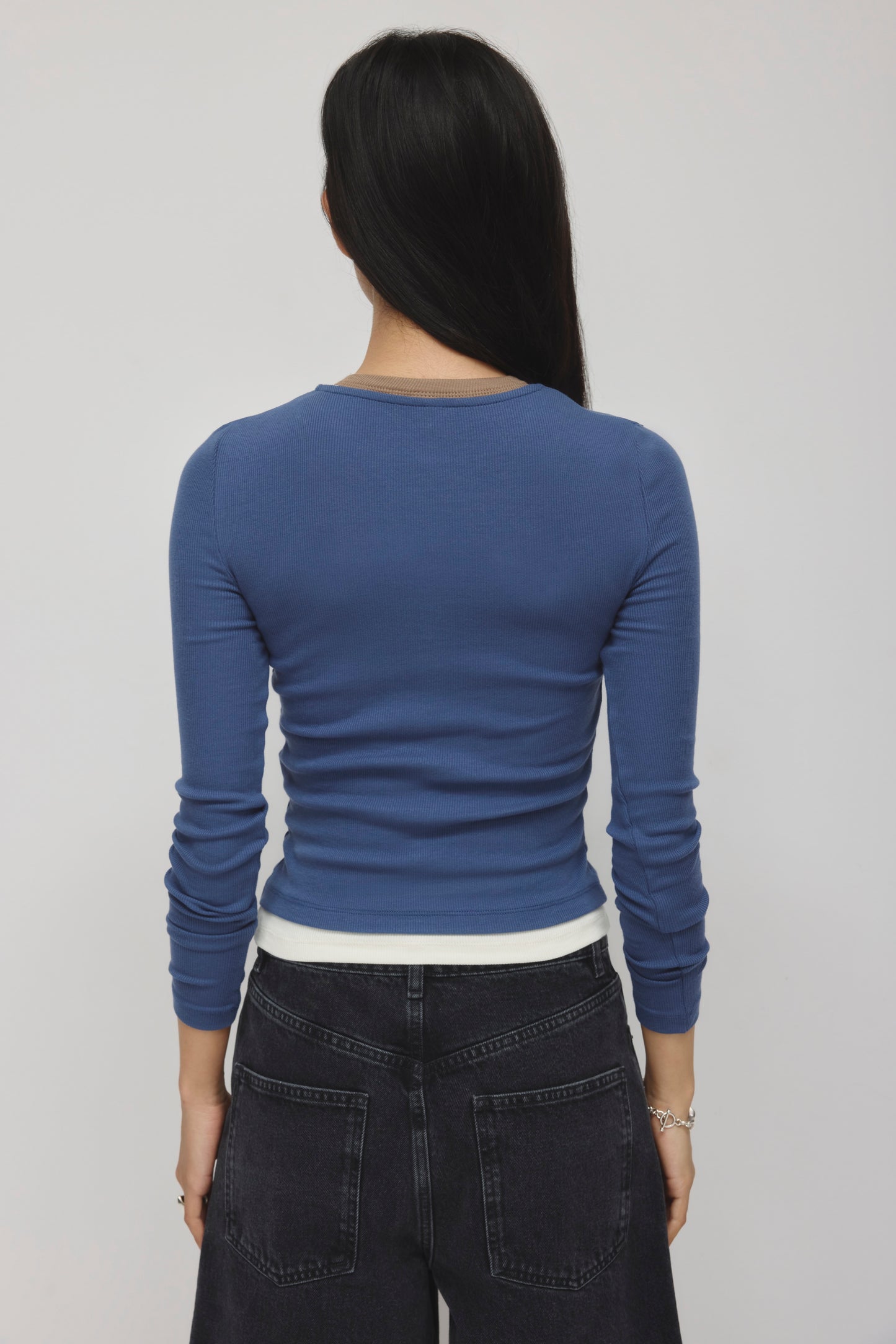Women's Crew Neck Cardigan in Dark Indigo