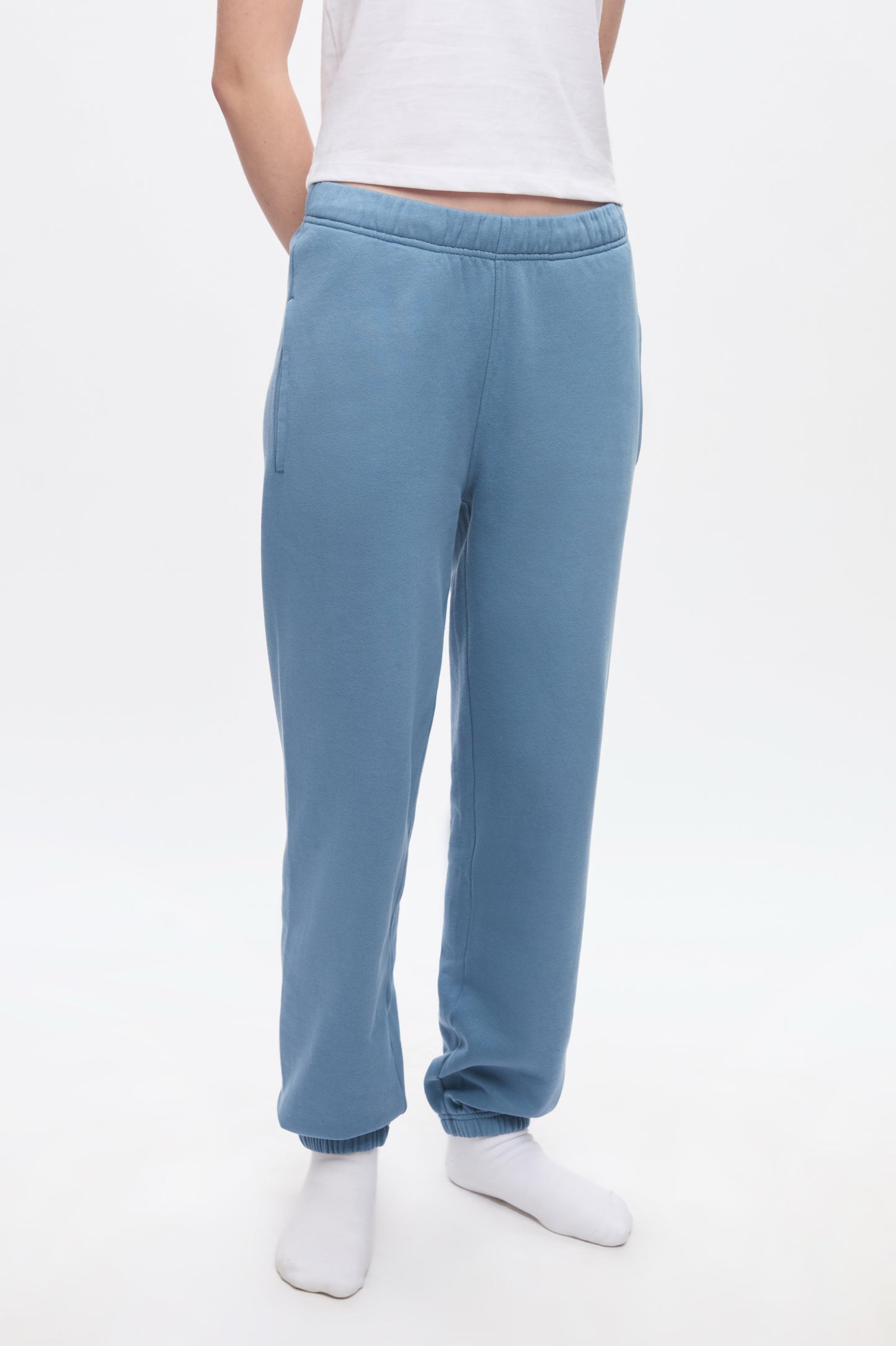Women's Essential Sweatpant in Delta