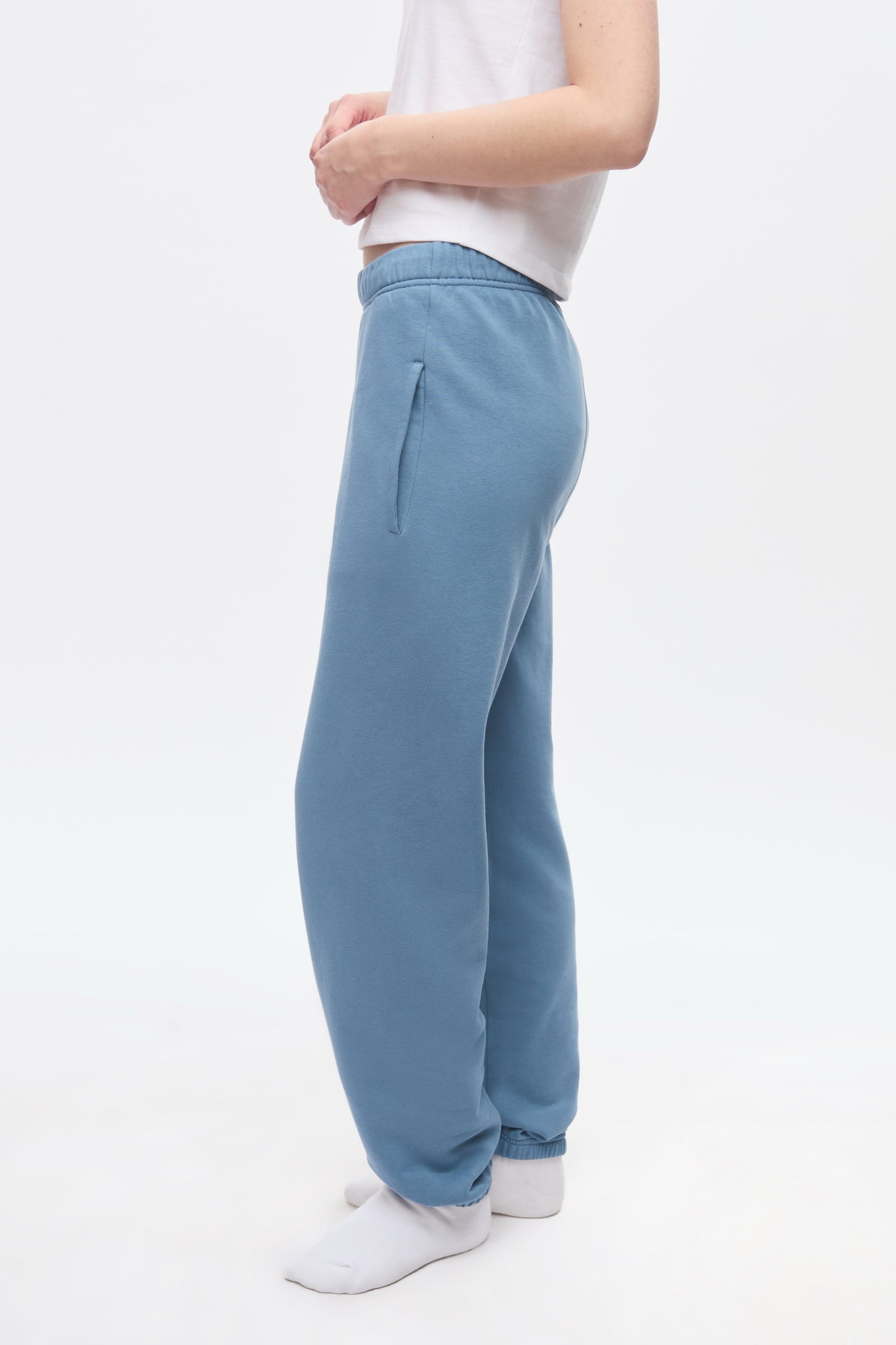 Women's Essential Sweatpant in Delta