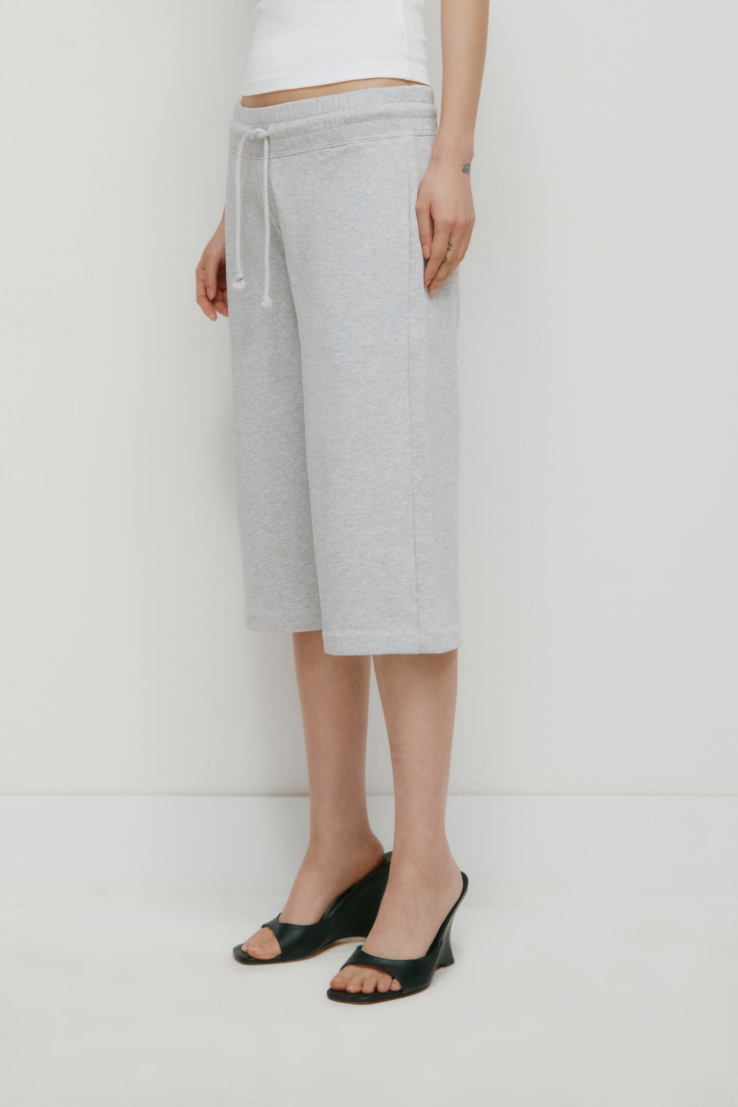 Women's French Terry Capri in Cloud Mix