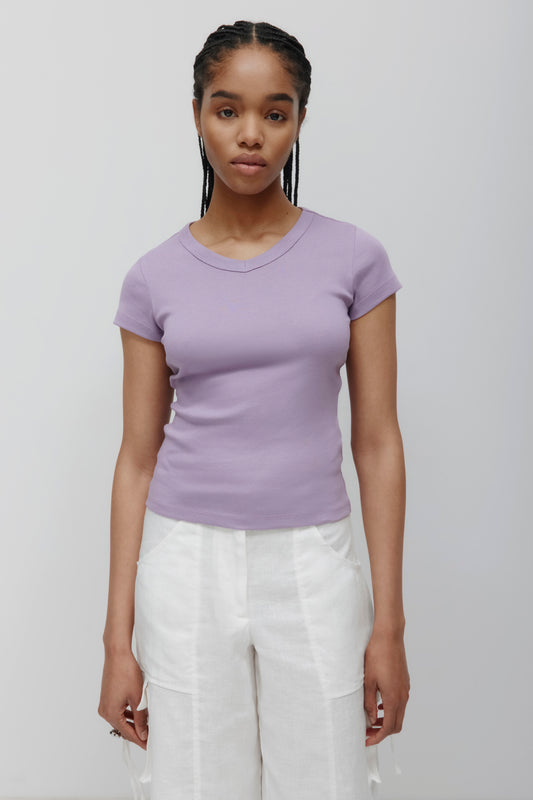 Women's High V-neck Tee in Mauve