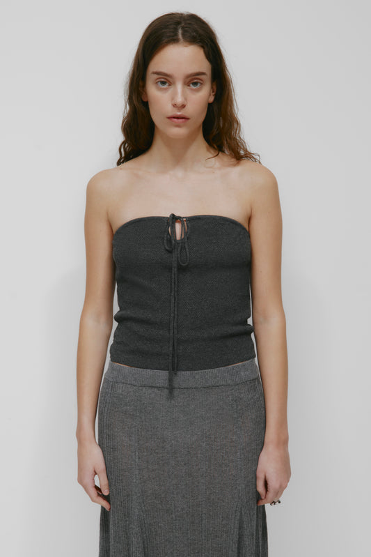 Women's Kenza Keyhole Top in Almost Black