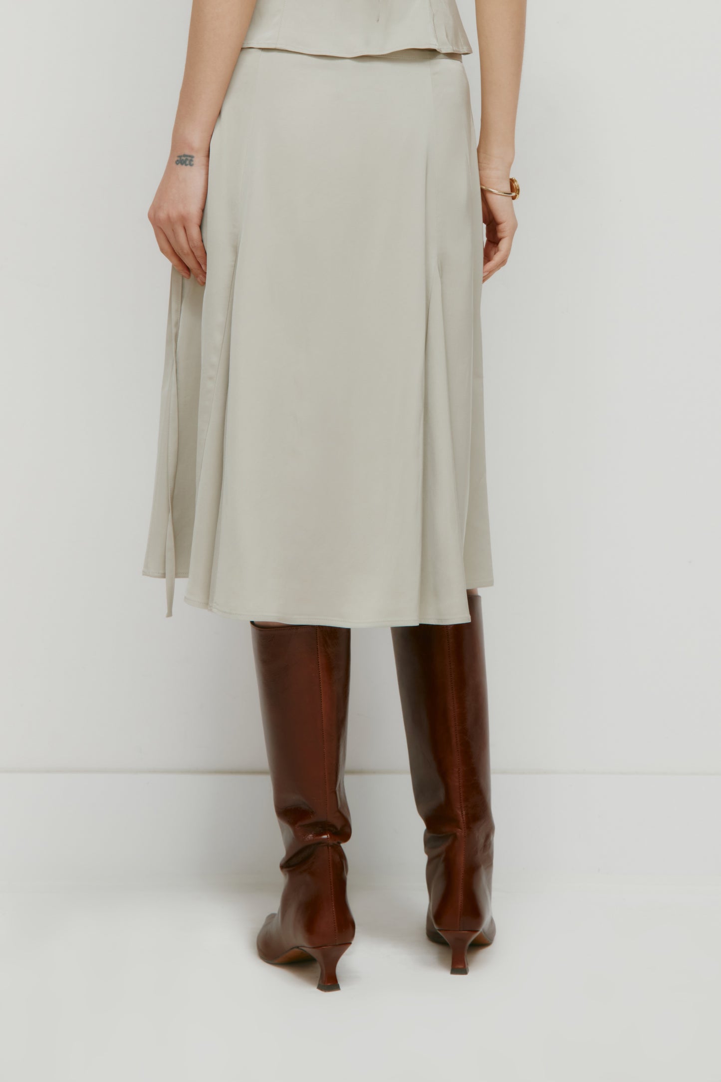 Women's Layali Midi Skirt in Dune Grass