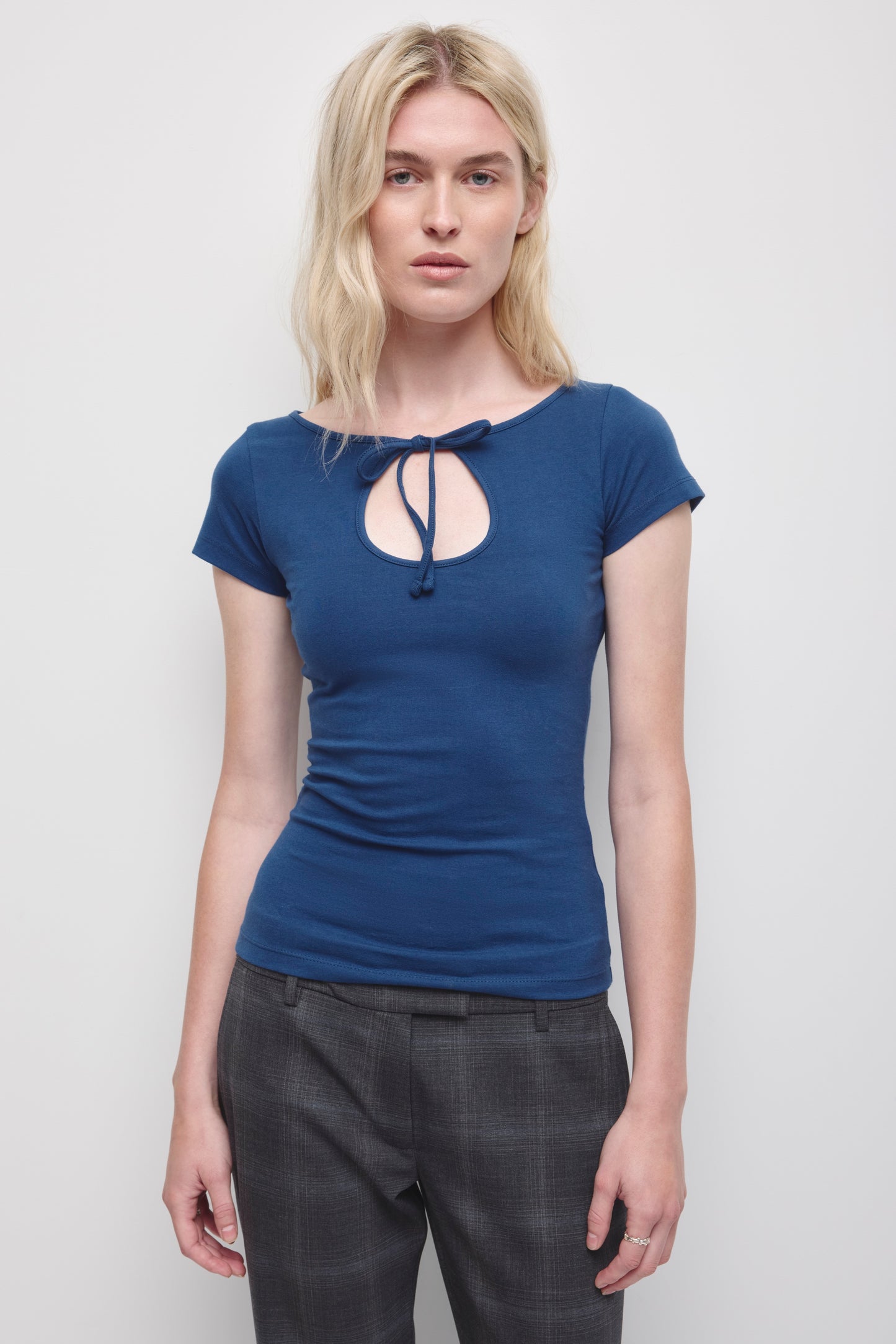 Women's Layn Keyhole Tee in Pacific Blue