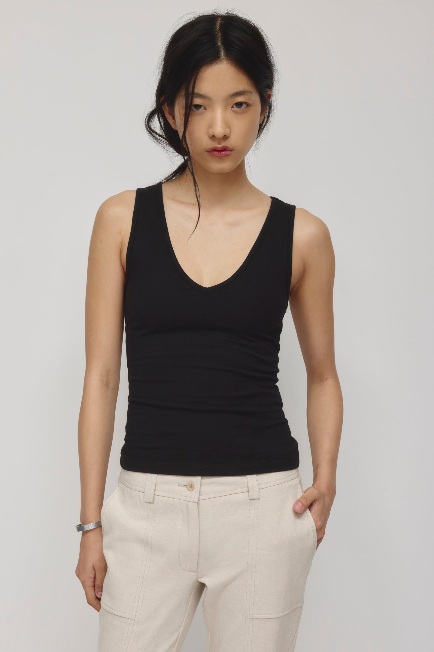 Women's Layn V-Neck Tanks in Black
