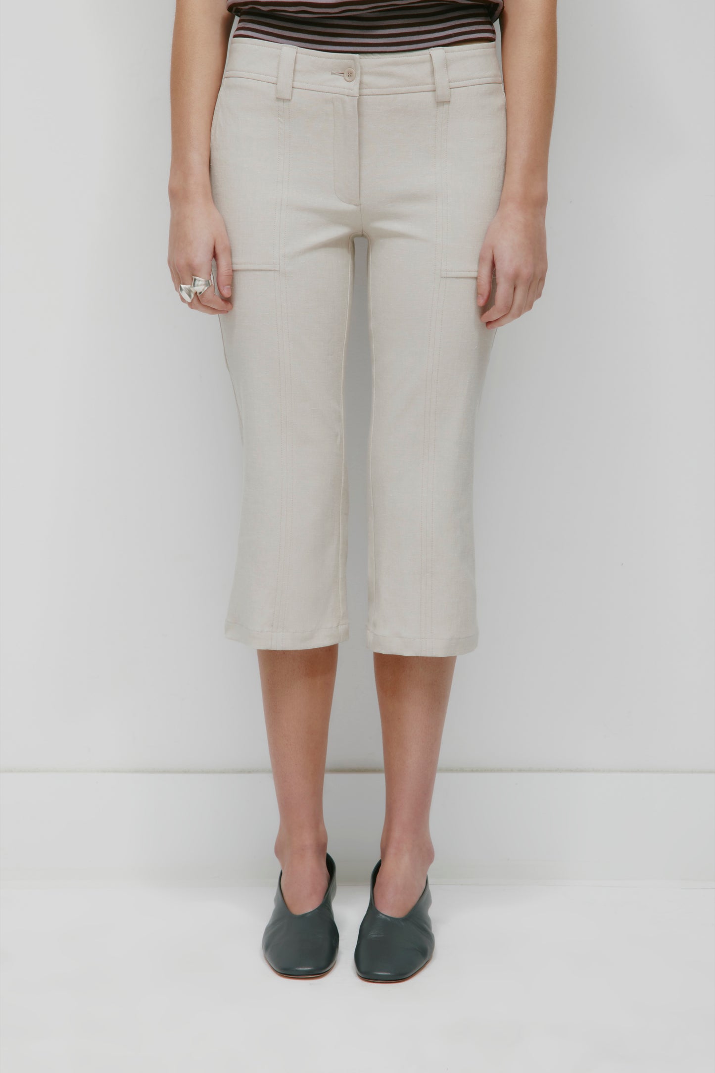 Women's Linen Capri in Dove
