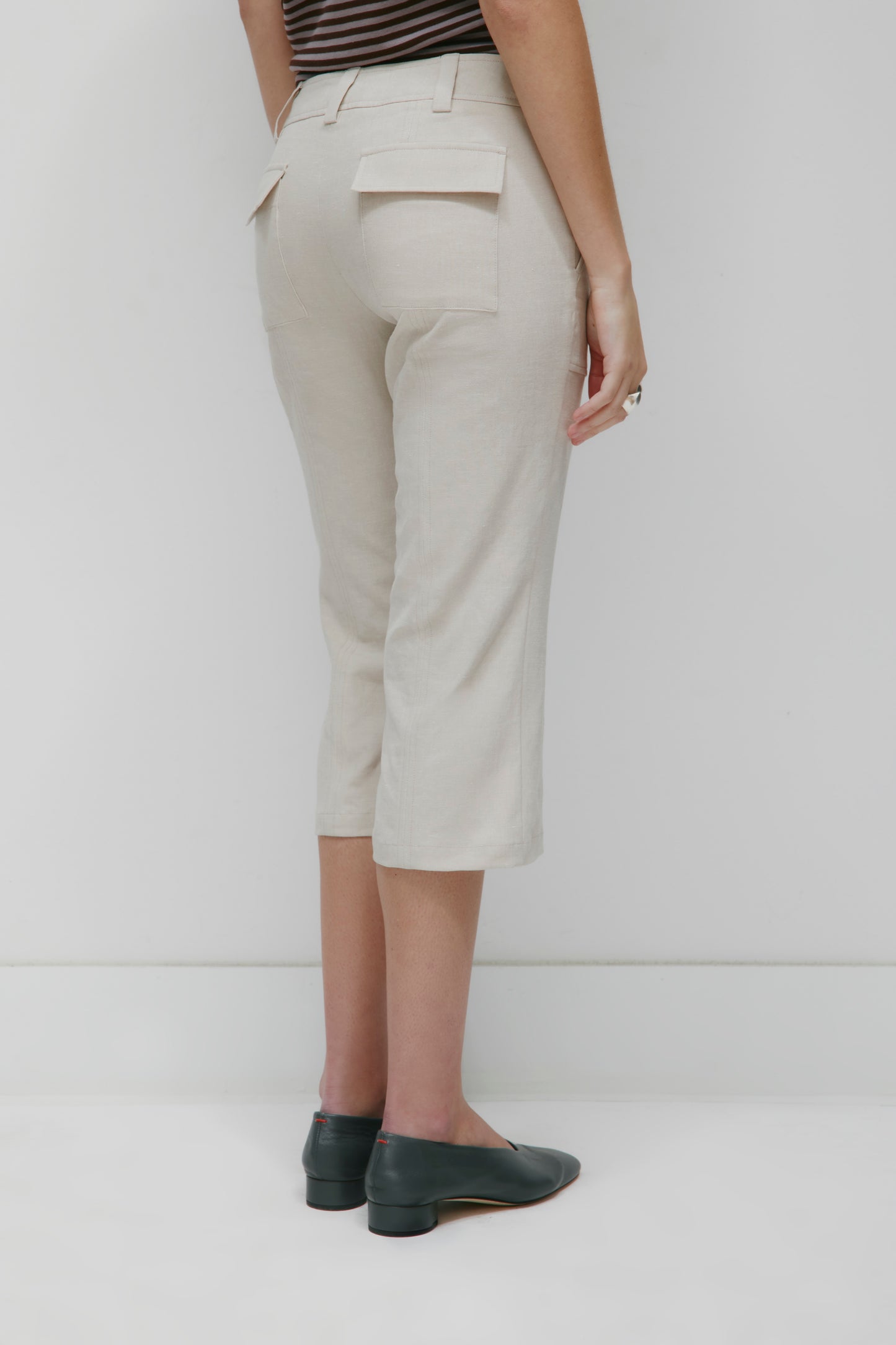 Women's Linen Capri in Dove