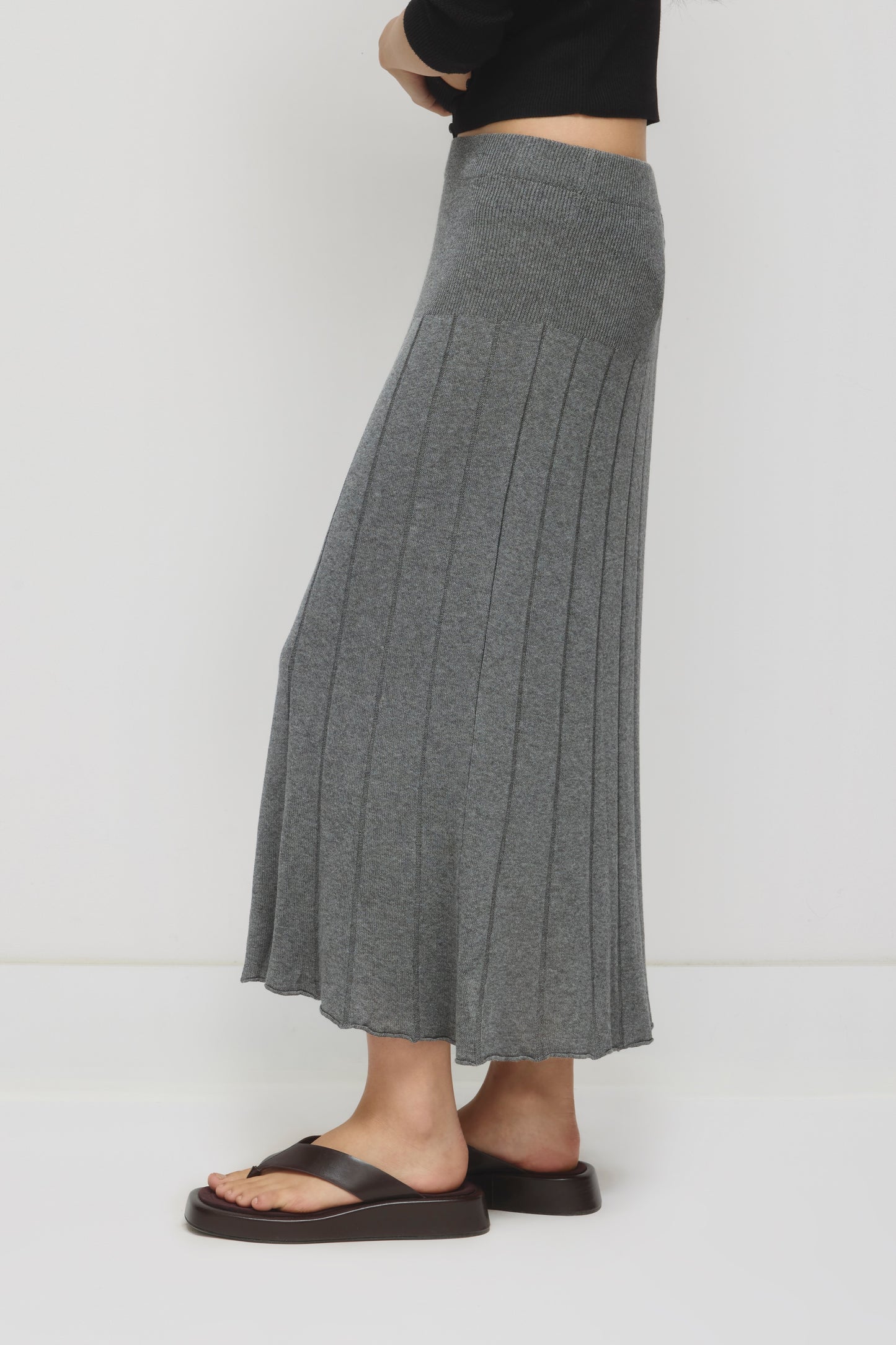 Women's Mesh Skirt in Charcoal