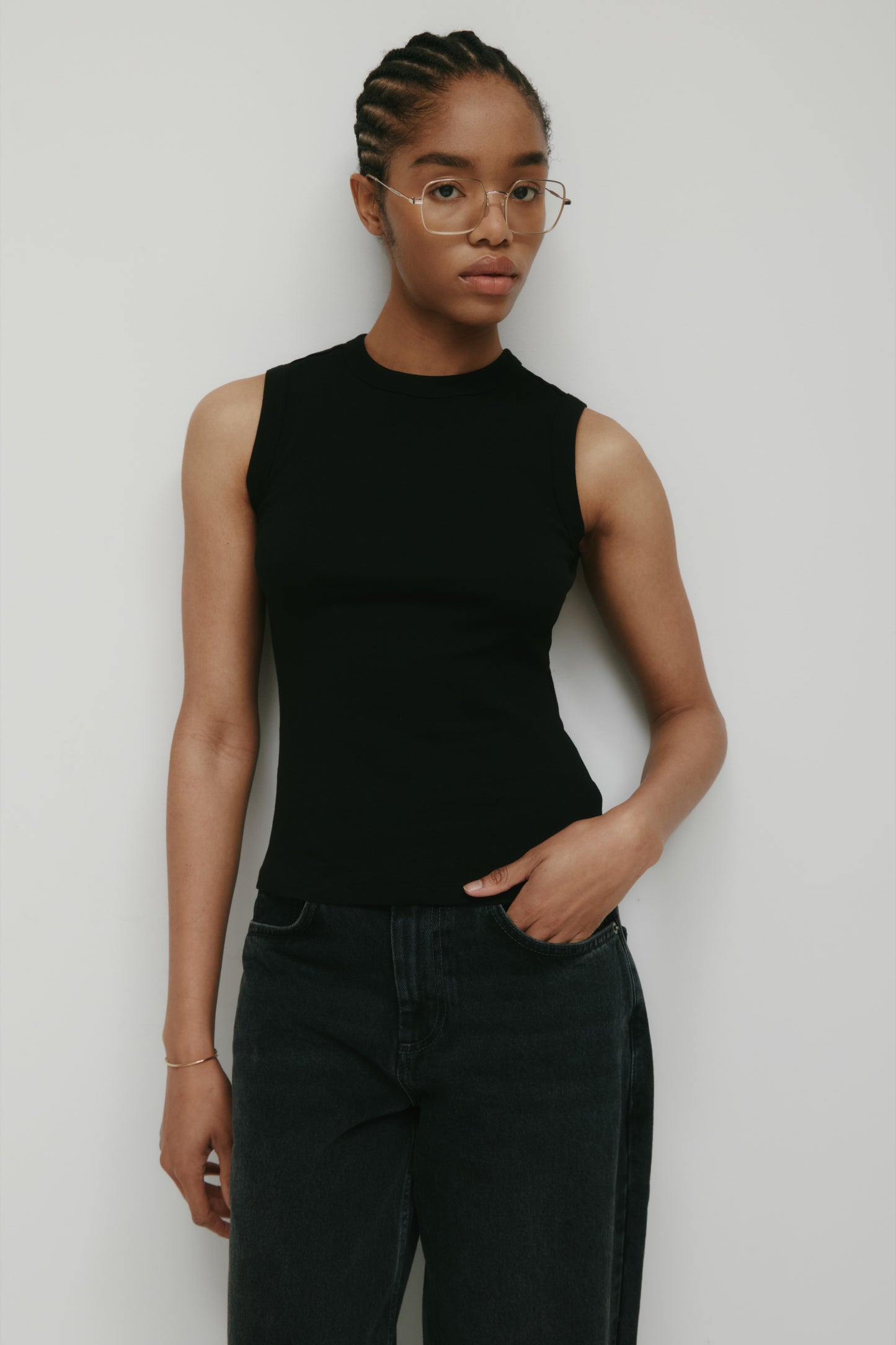 Women's Muscle Tank in Black