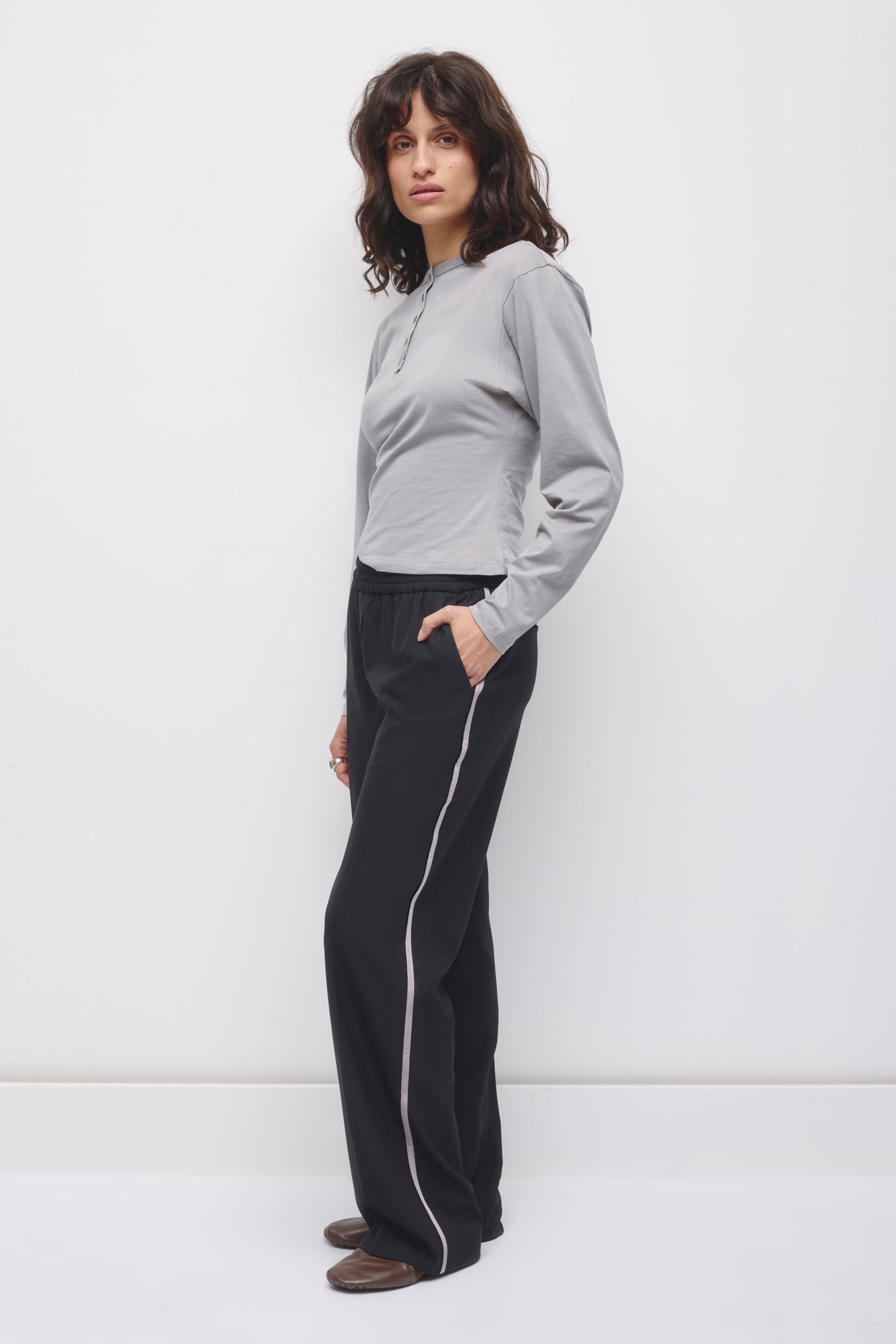 Women's Nada Track Pant in Black