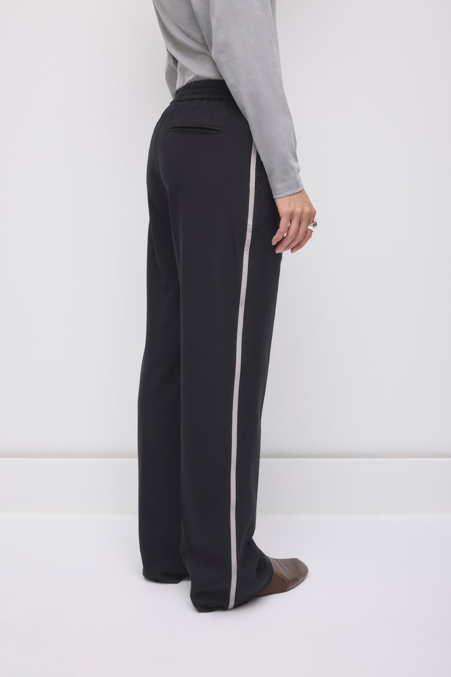 Women's Nada Track Pant in Black