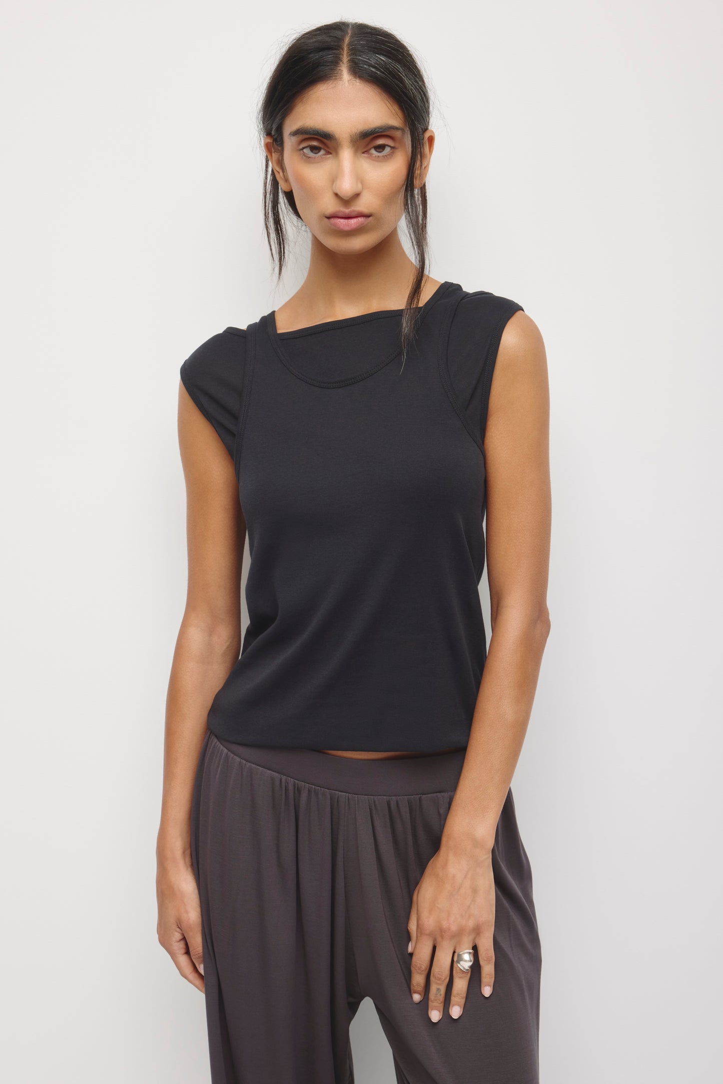 Women's Nawa Convertible Tank in Black