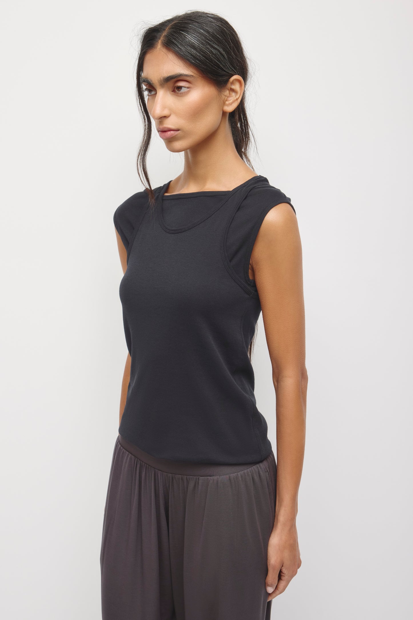 Women's Nawa Convertible Tank in Black
