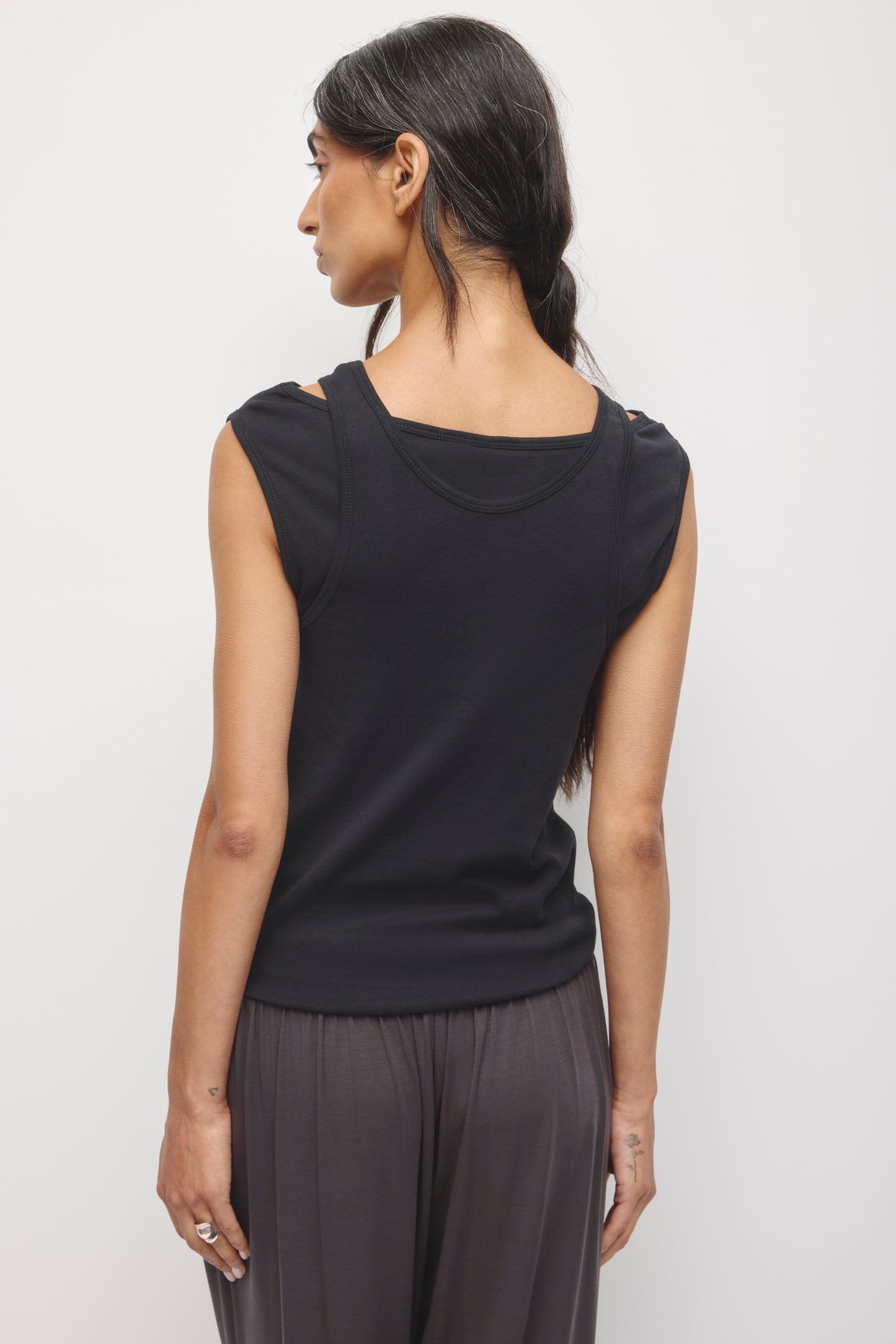 Women's Nawa Convertible Tank in Black