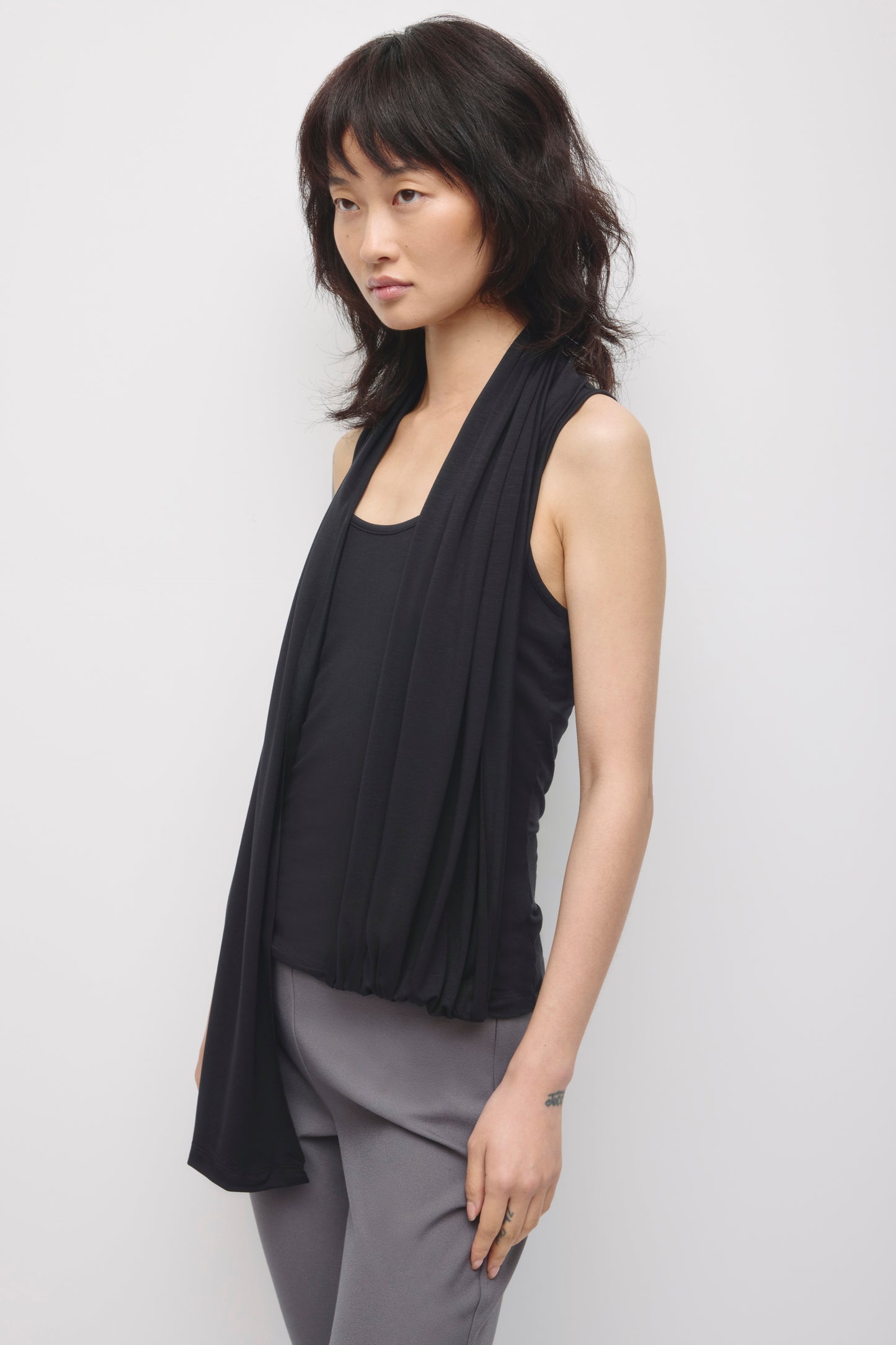 Women's Nayla Scarf Tank in Black