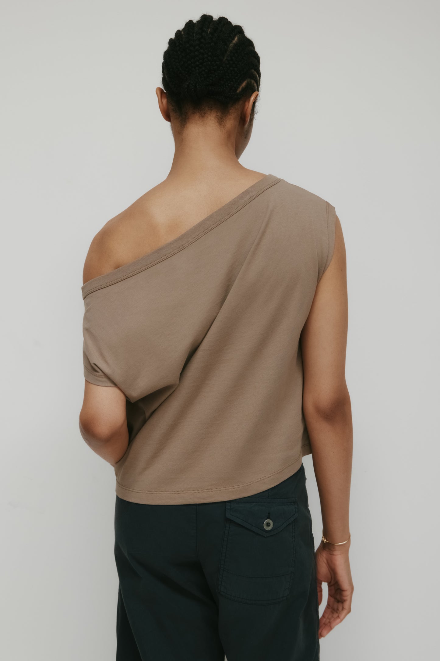 Women's Off Shoulder Tee in Taupe