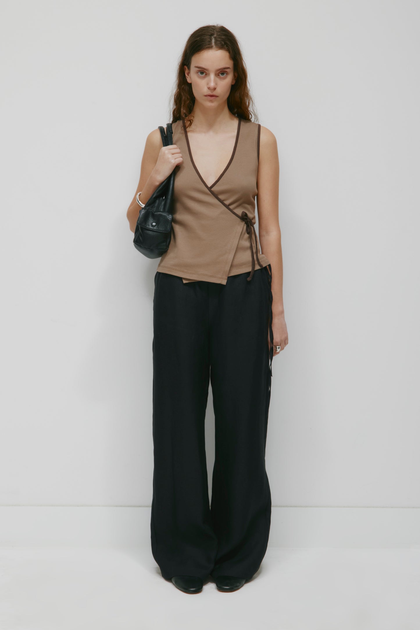 Women's Persea Linen Tie Pant in Black