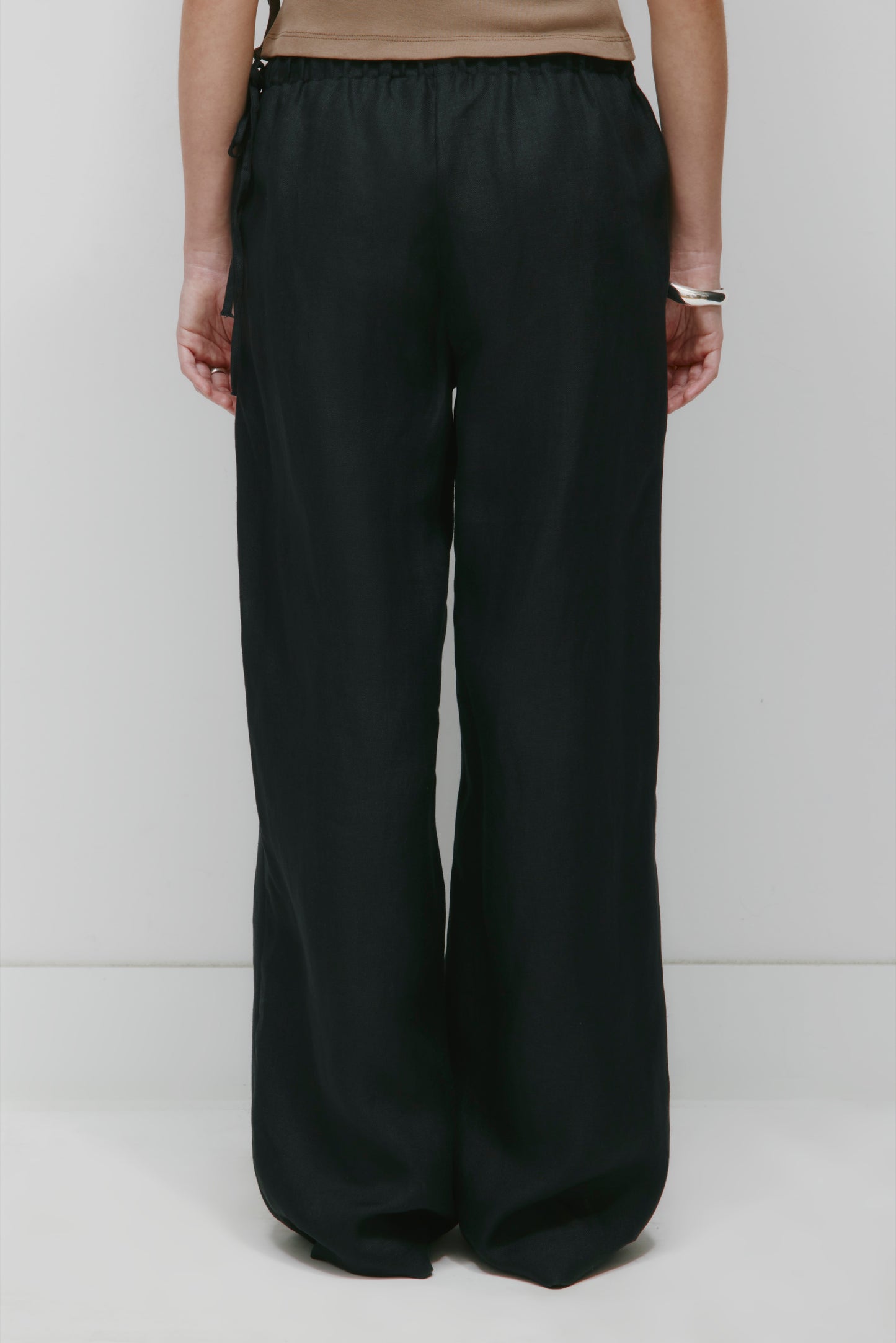 Women's Persea Linen Tie Pant in Black