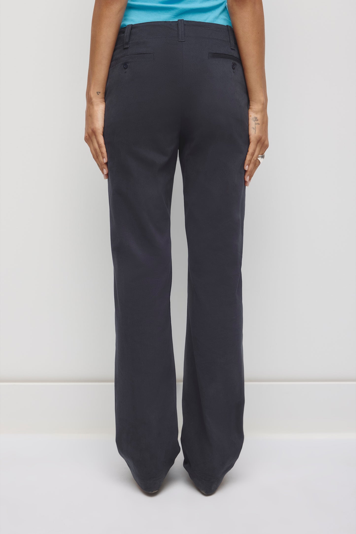 Women's Rafa Low rise Twill Pant in Deep Ocean