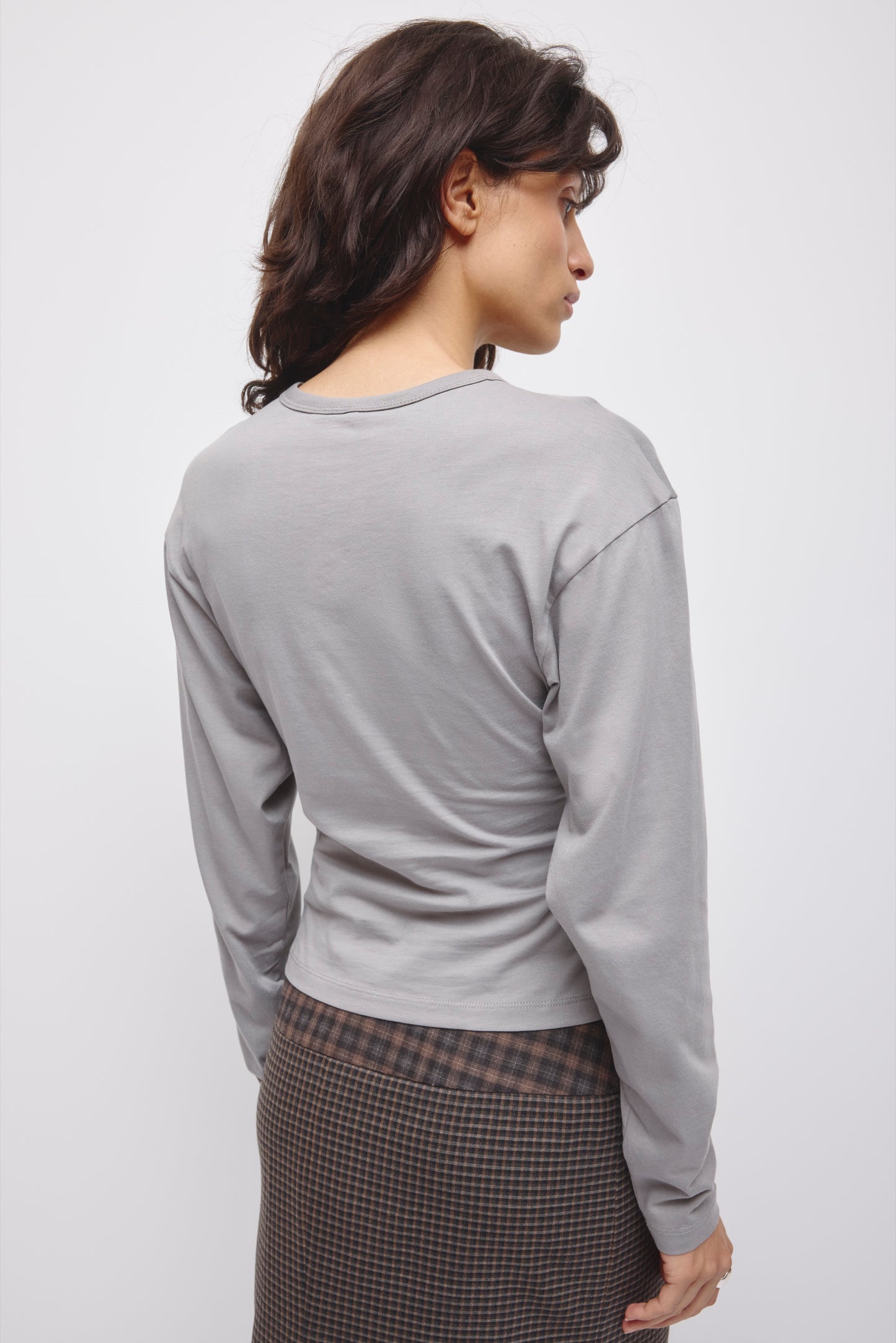 Women's Shaped Henley Longsleeve in Gypsum