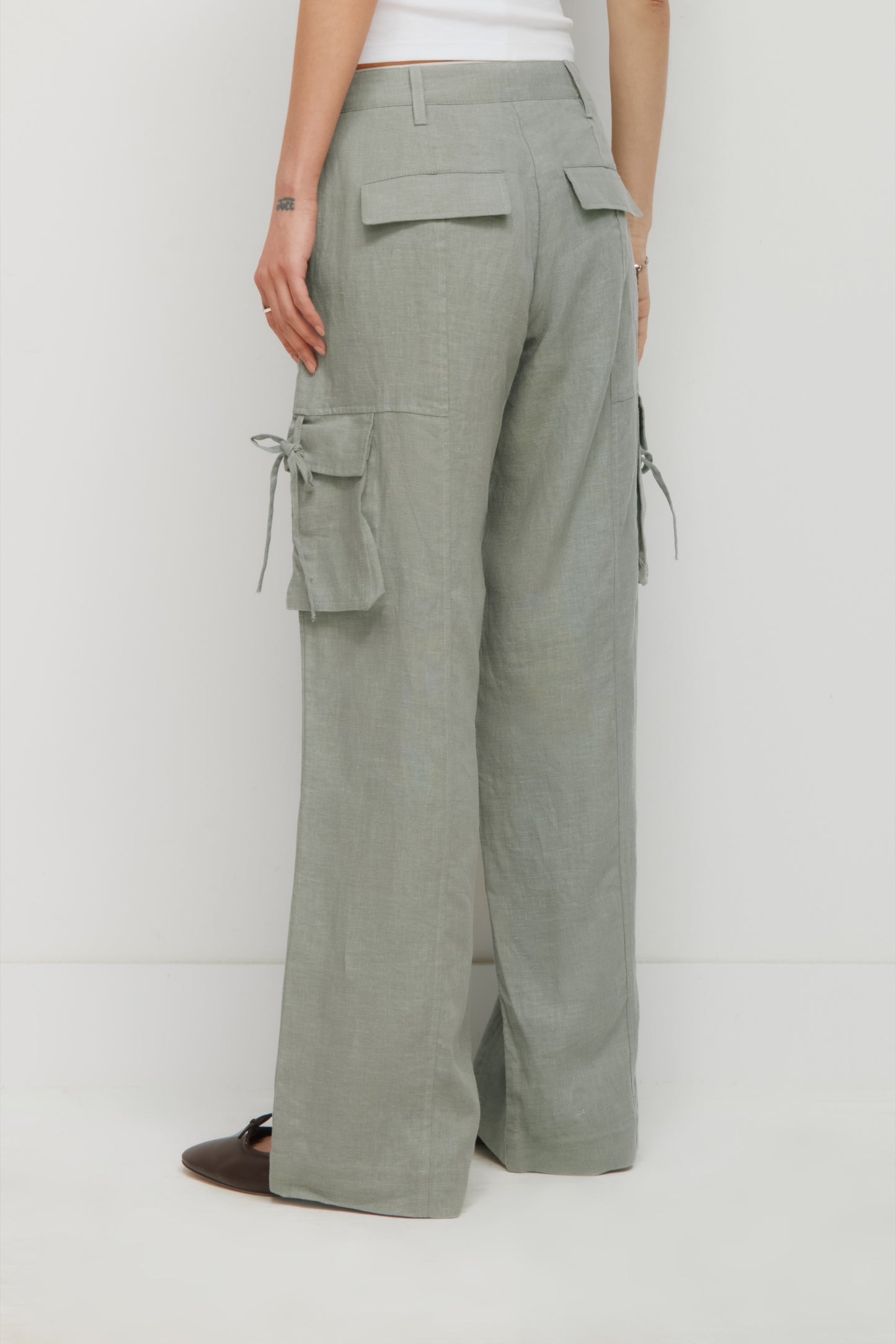 Women's Sila Linen Tie Pant in Shadow