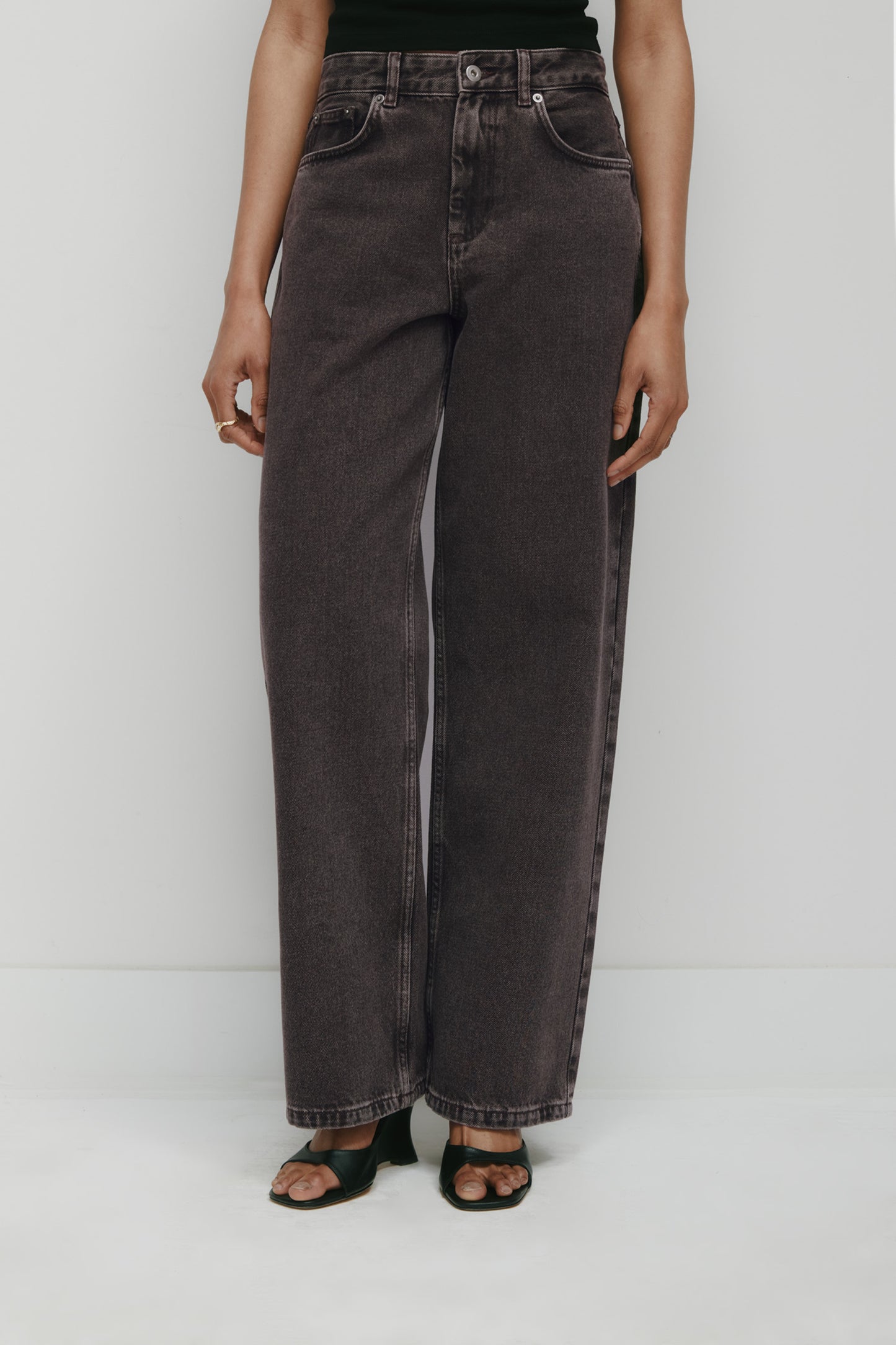 Women's Taba Denim in Brown Wash